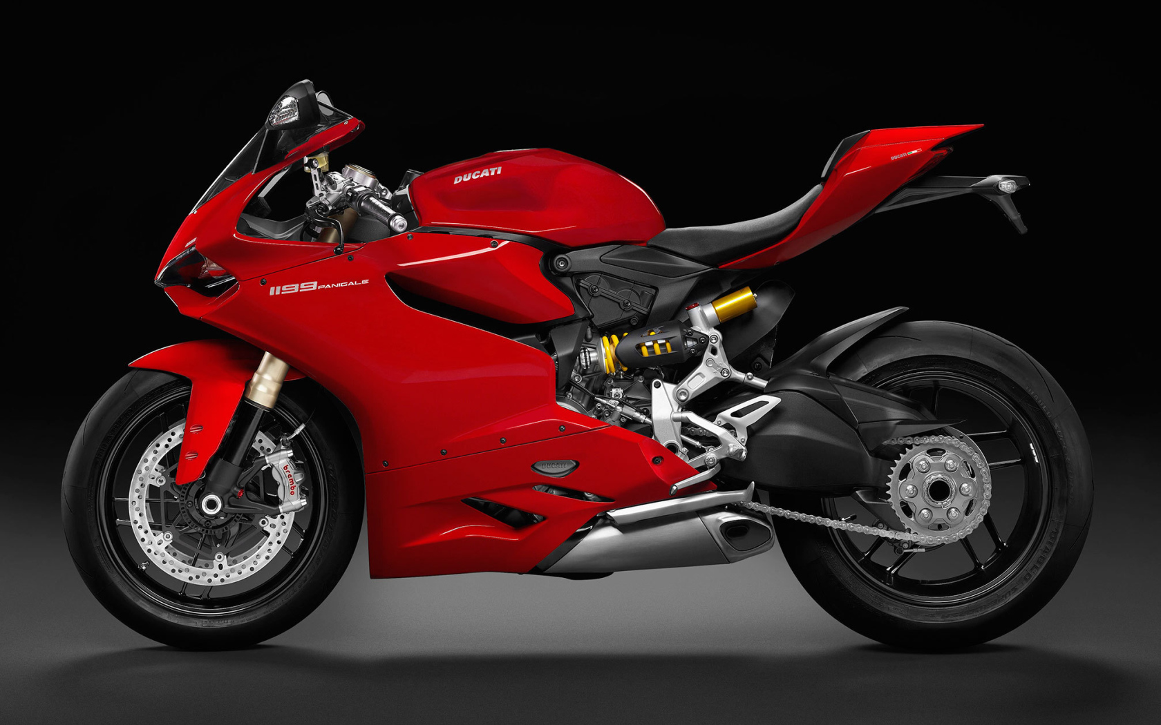Новый мотоцикл на дороге Ducati Superbike 1199 Panigale