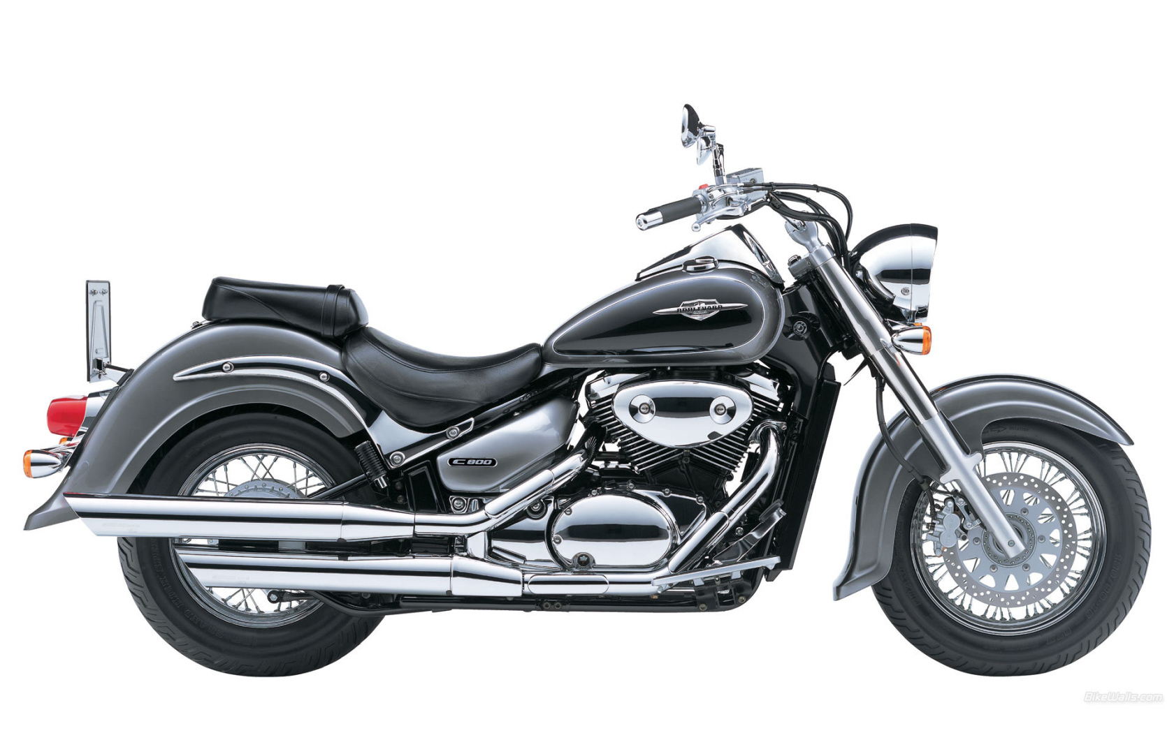 Новый надежный мотоцикл Suzuki Intruder C800C