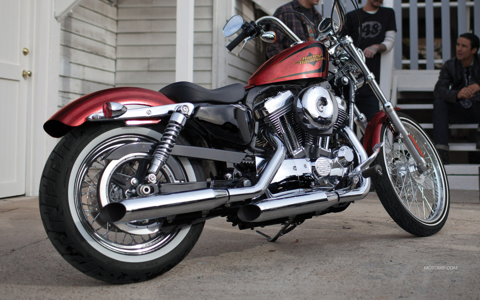 Популярный мотоцикл Harley-Davidson XL 1200V Sportster Seventy-Two