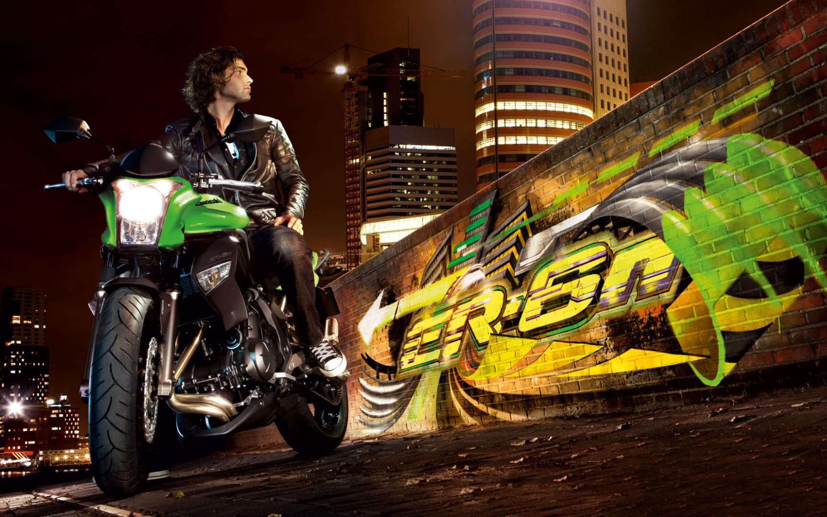 Популярный мотоцикл Kawasaki ER-6n