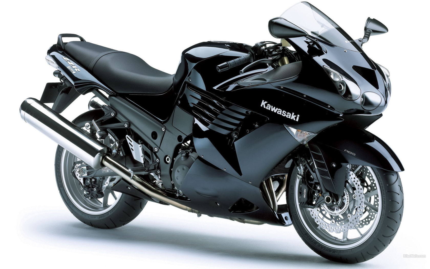 Популярный мотоцикл Kawasaki ZZR 1400