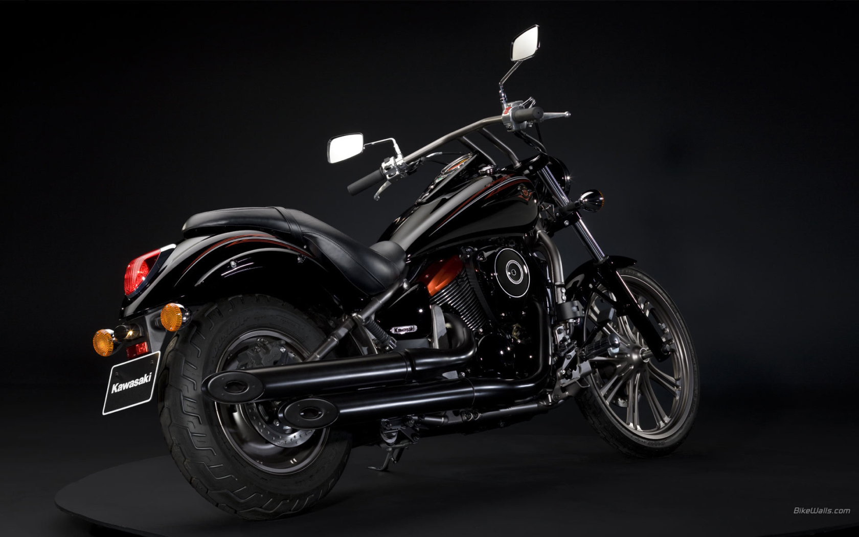 Надежный мотоцикл Kawasaki VN 900 Classic