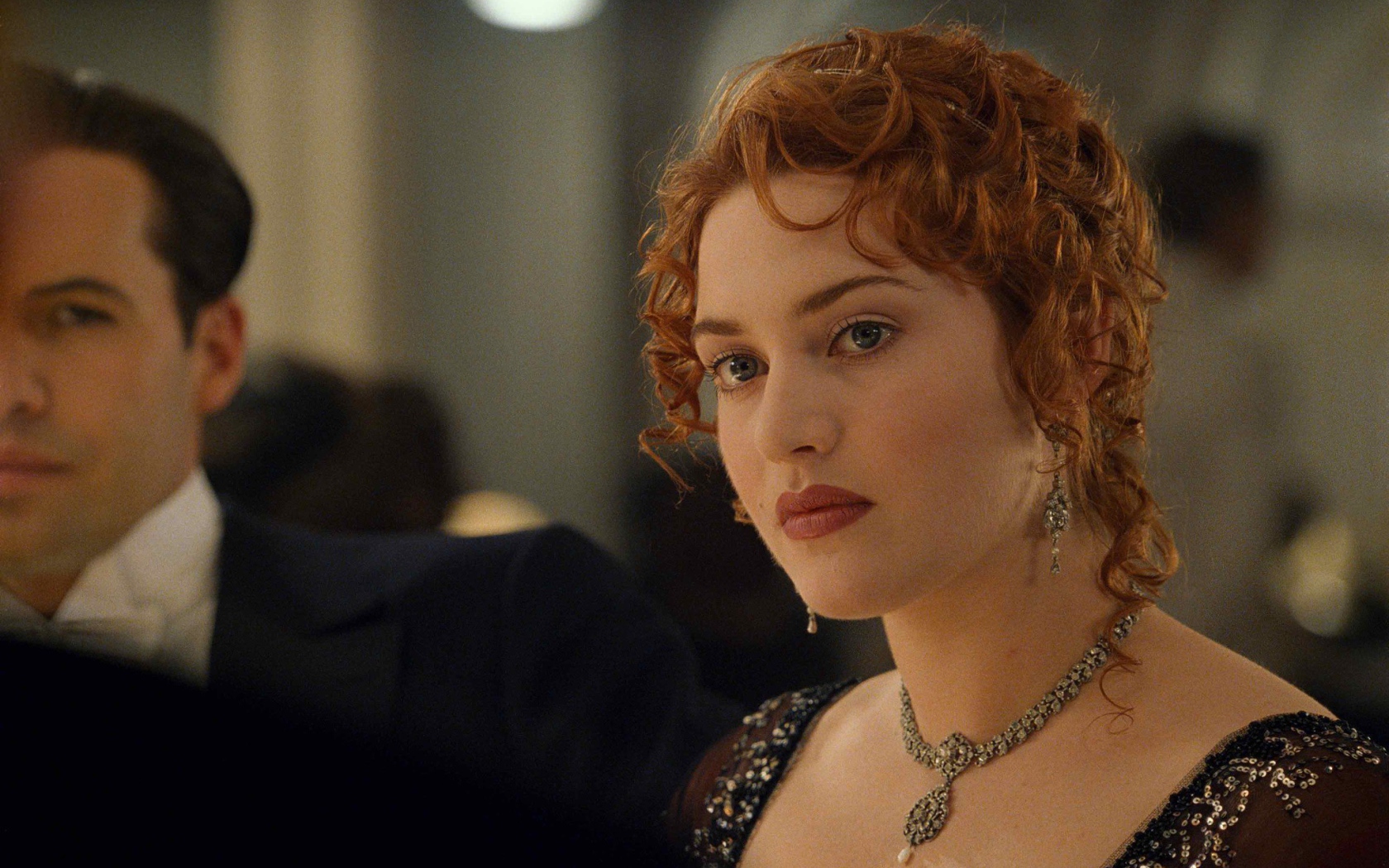 Роуз на обеде в фильме Титаник