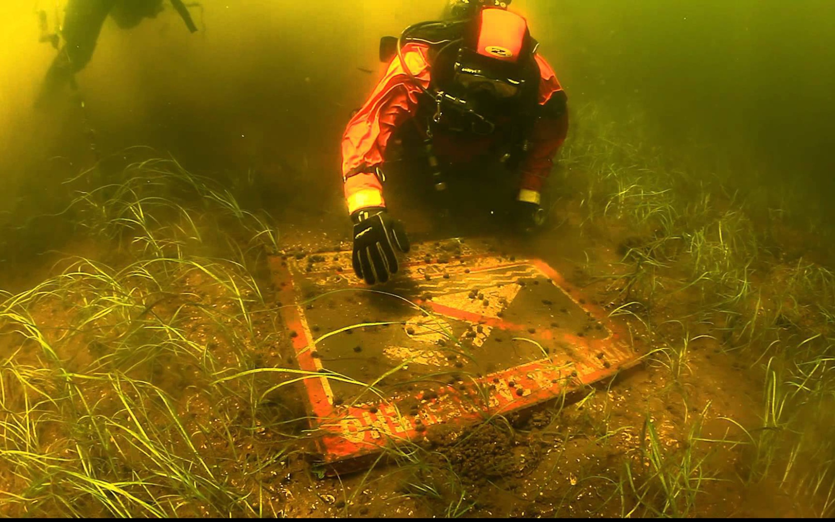 Акваланги на дне