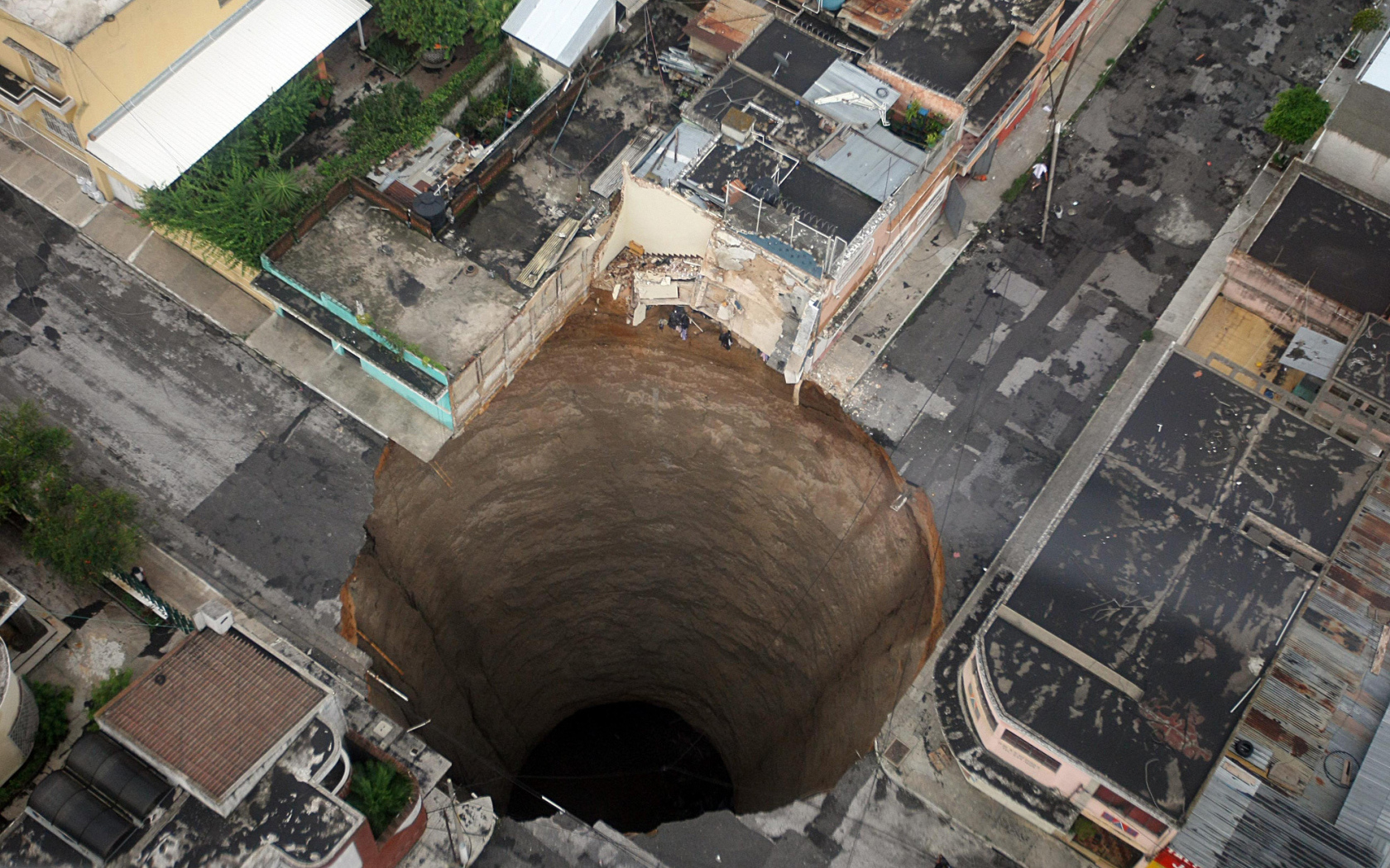  Дрожь земли