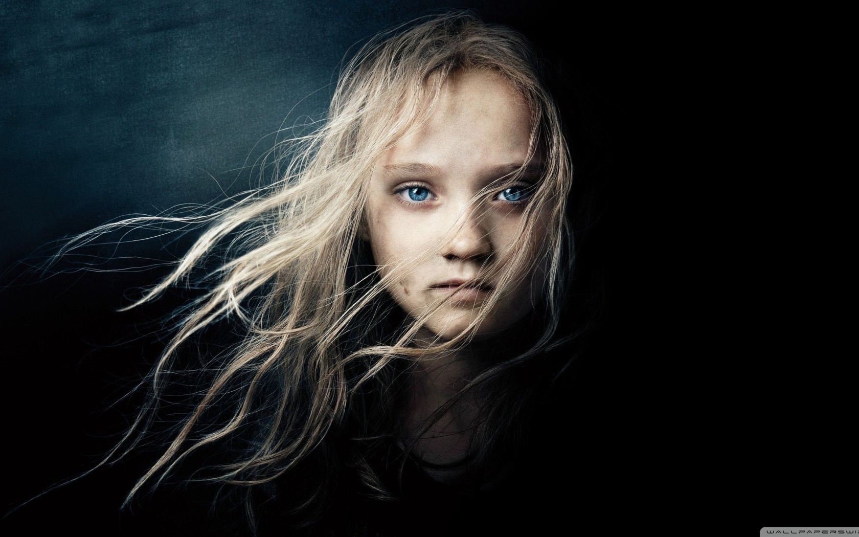 Изабелла с голубыми глазами