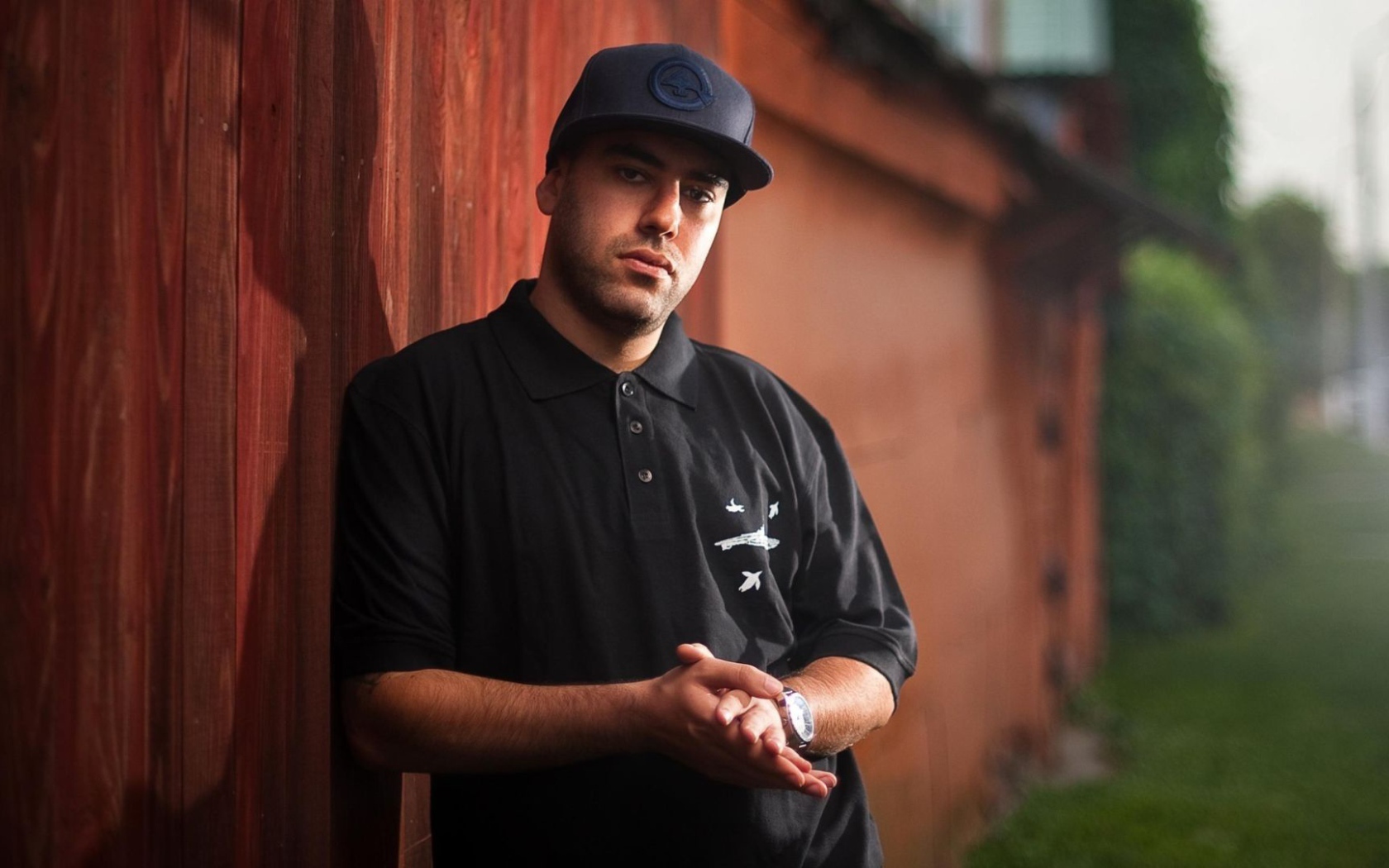 SLIM во дворе