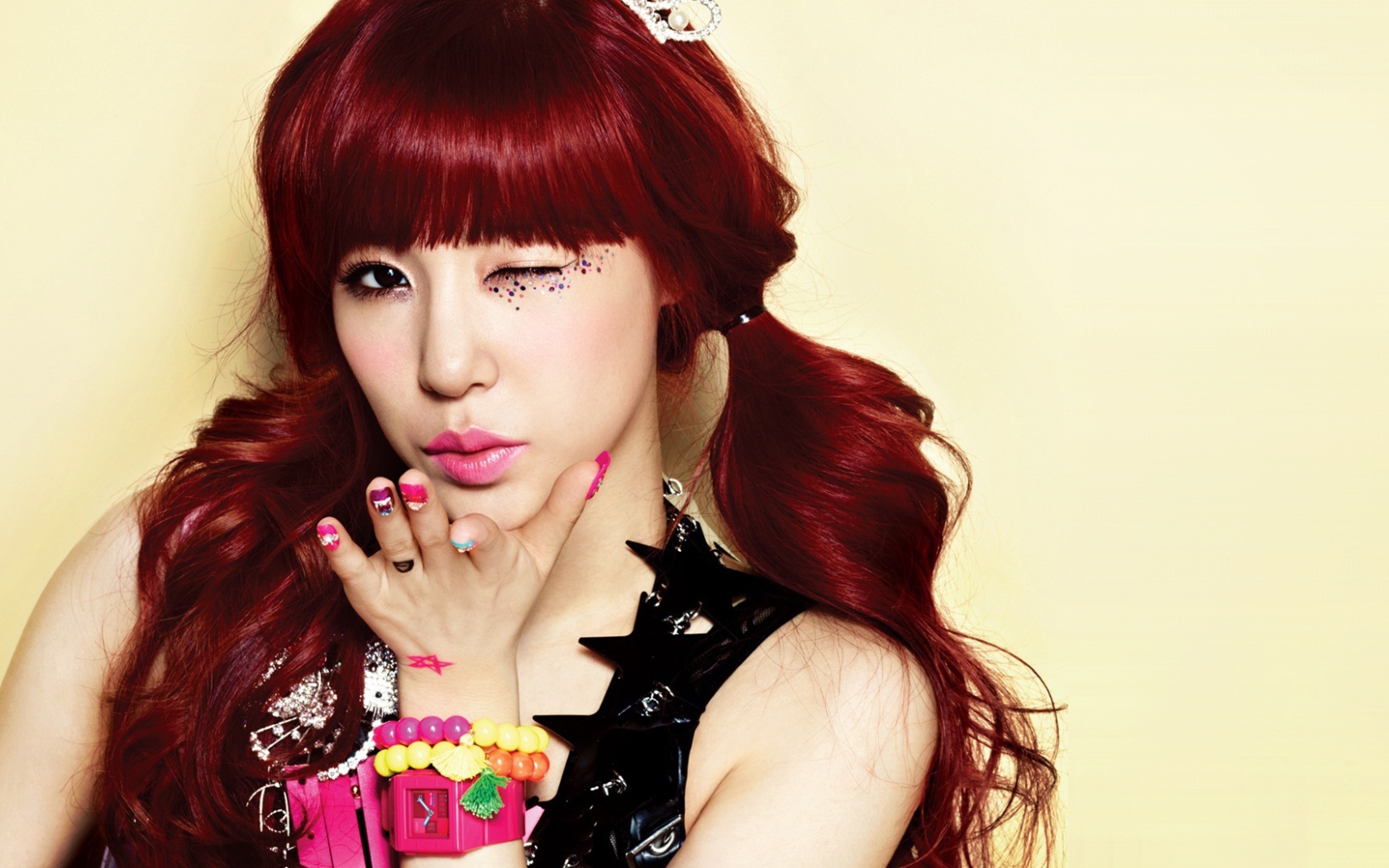 Южно корейская певица азиатка