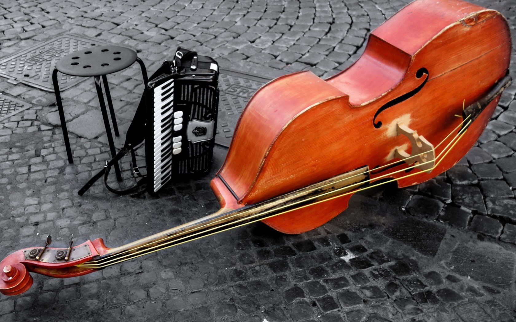 Скрипка и стул