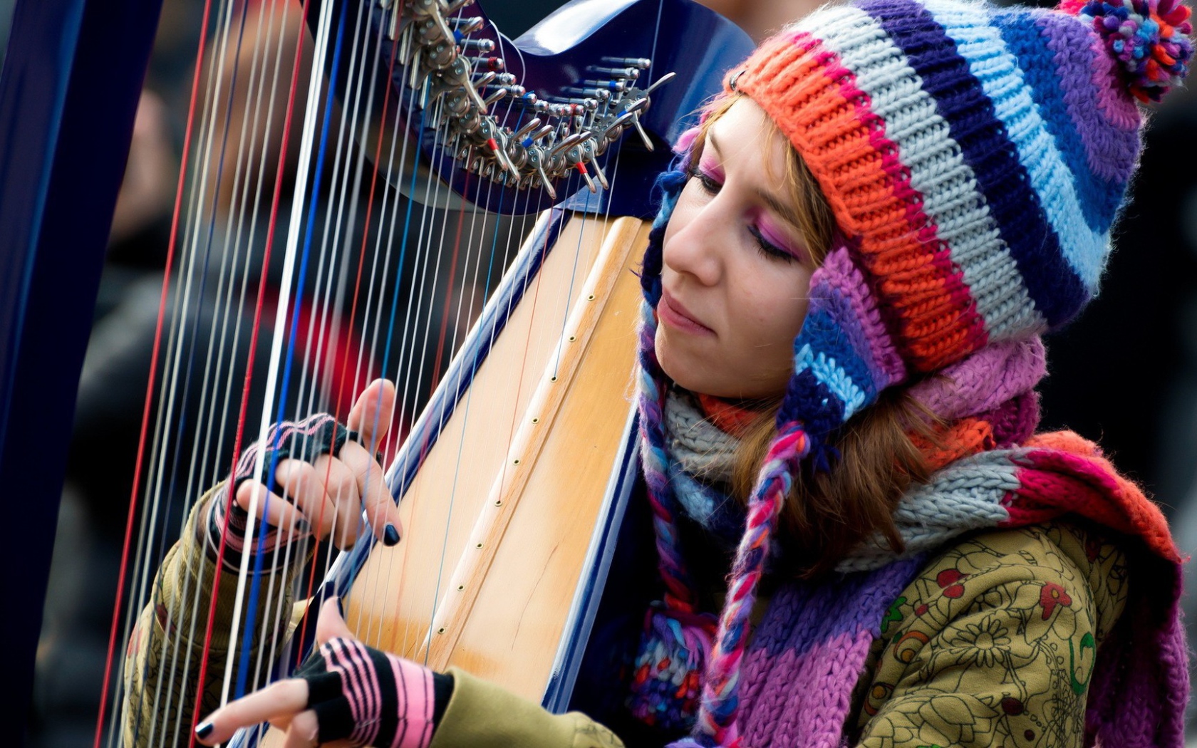 Женщина и арфа