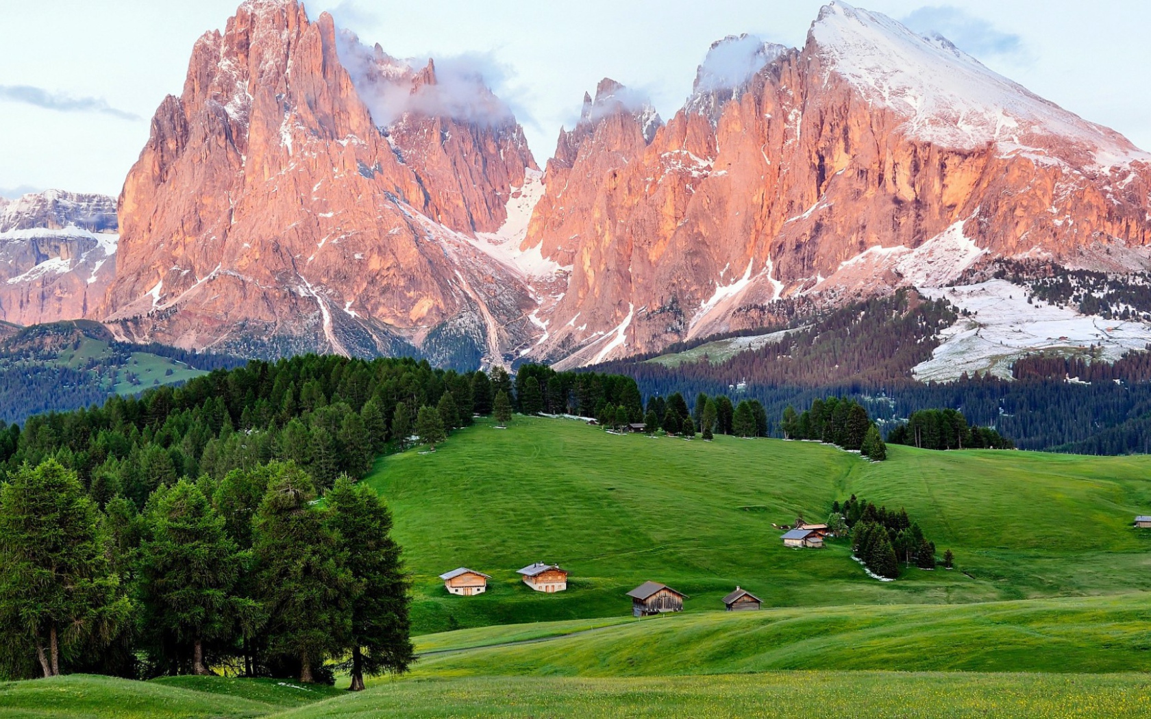 Деревня у подножъя гор