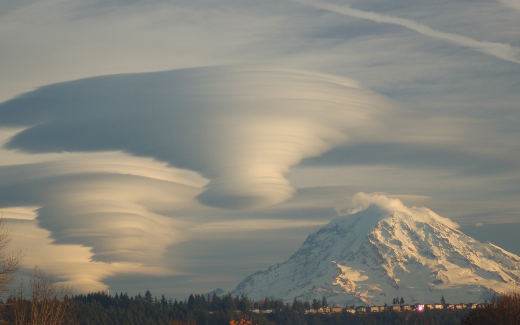 Оригинальные Облака над горами