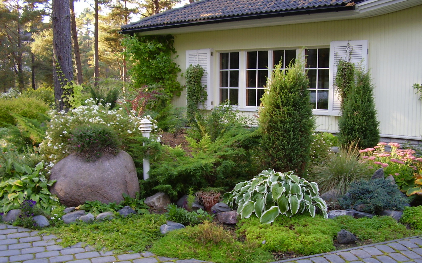 Beautiful garden host