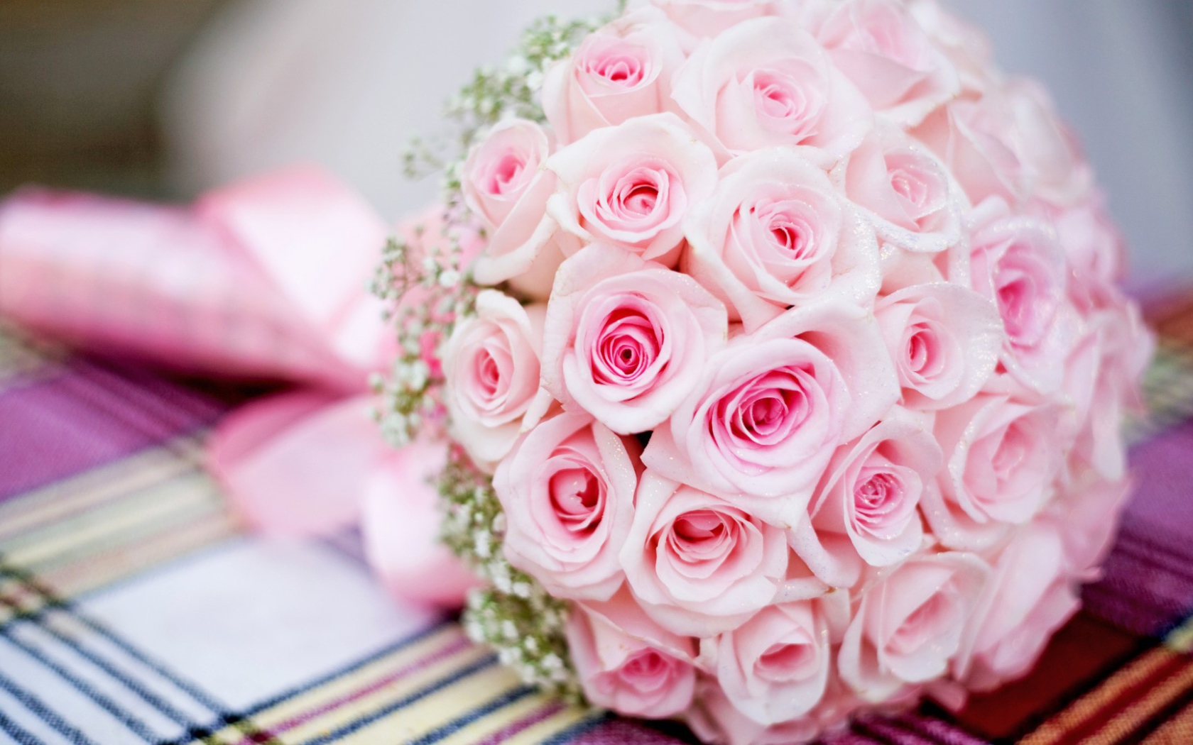 Букет розовых роз