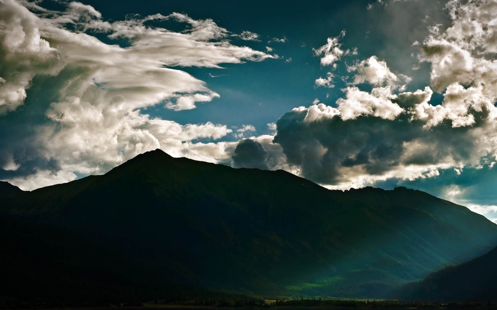 Облака над горами