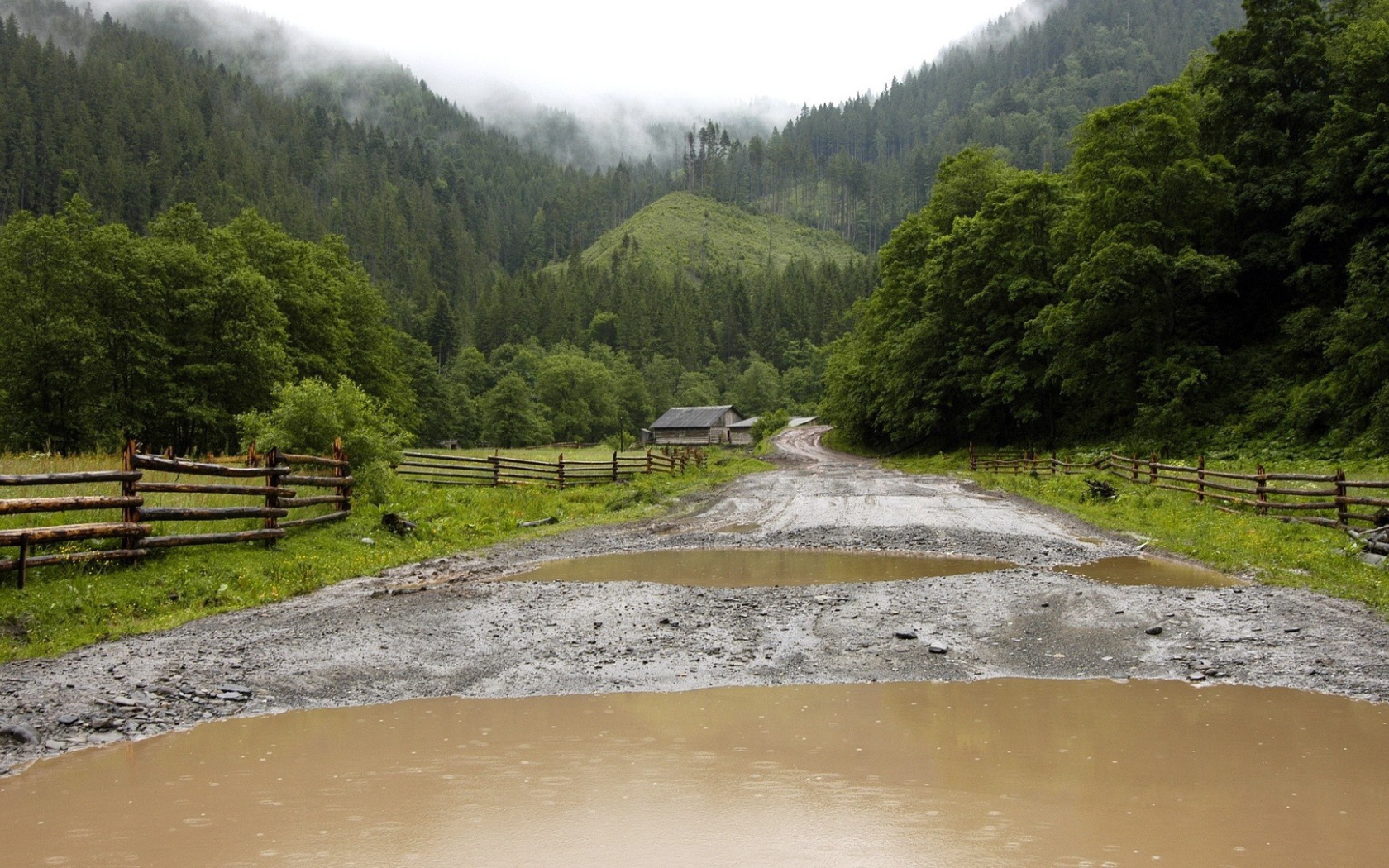 Дождь в горной долине