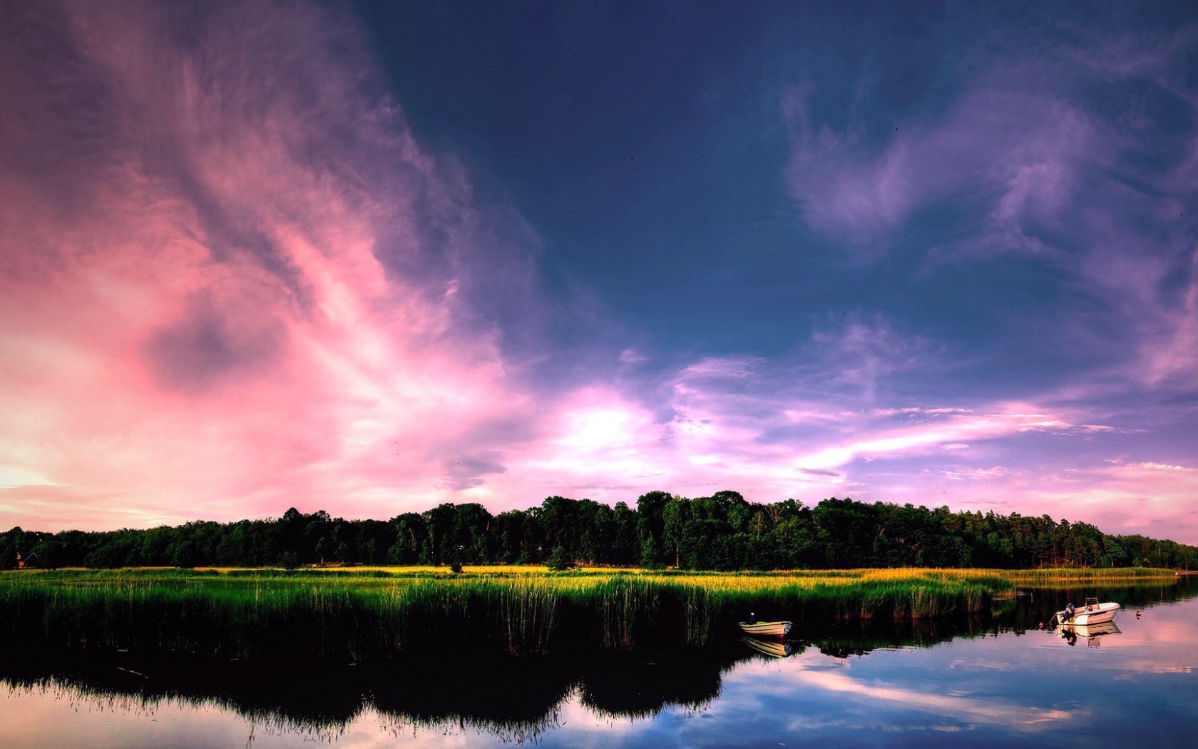 Лодки на озере