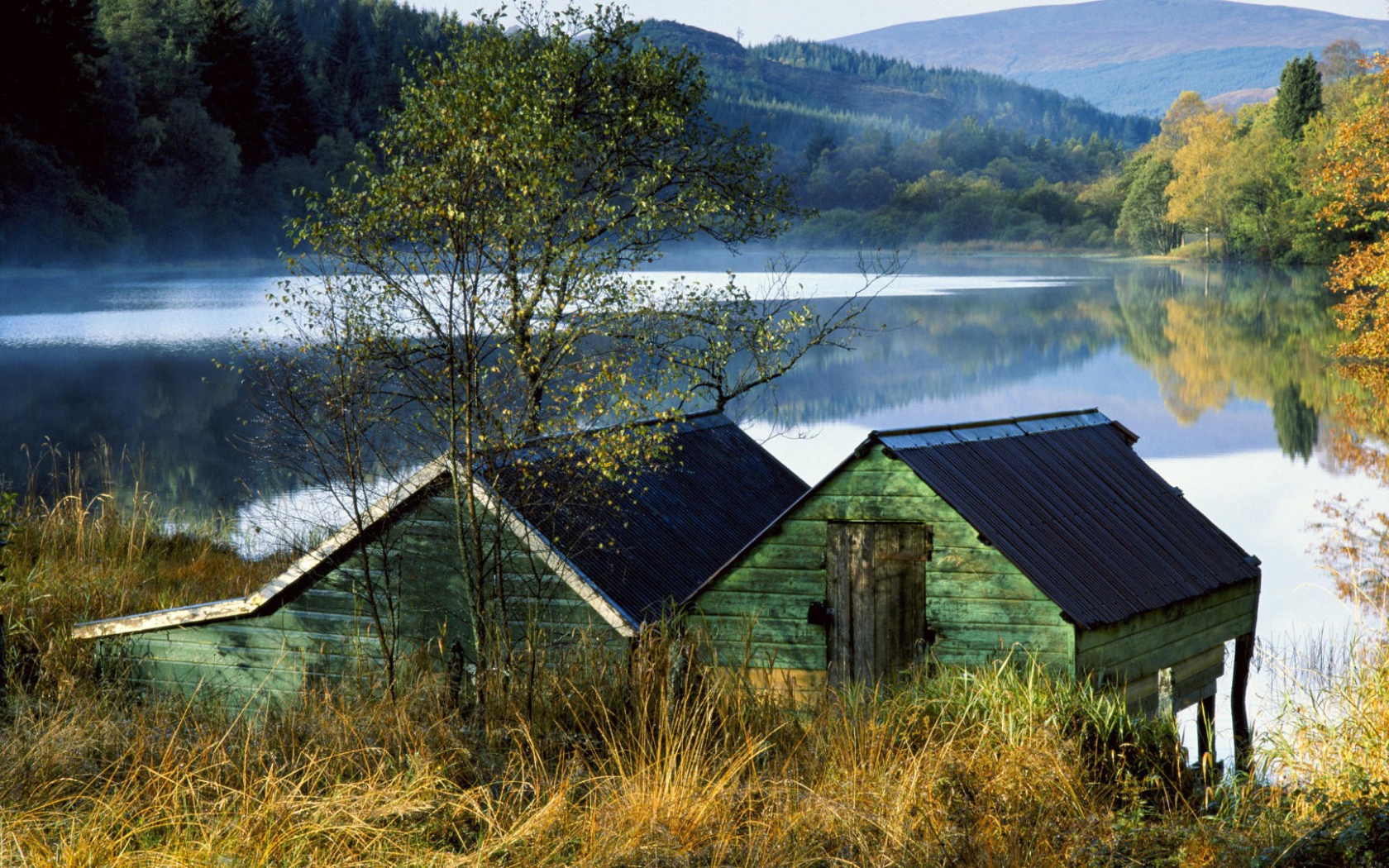 Деревянный Дом на озере