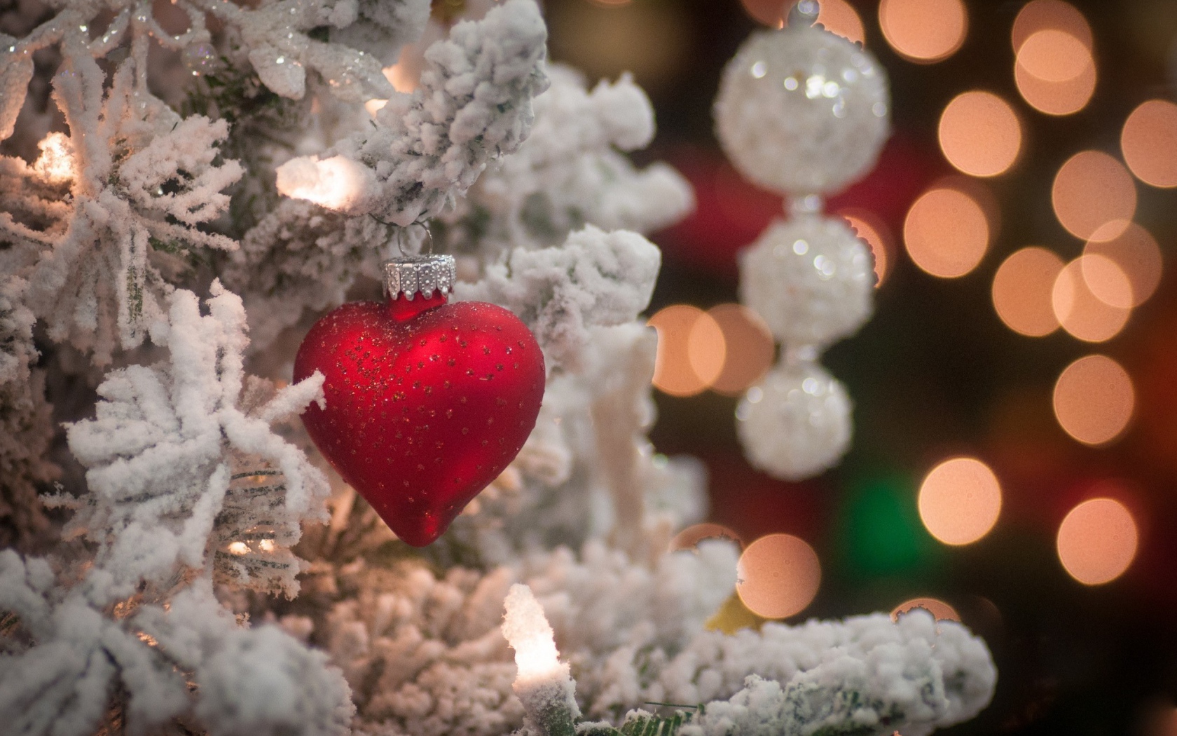 Сердечко на елке