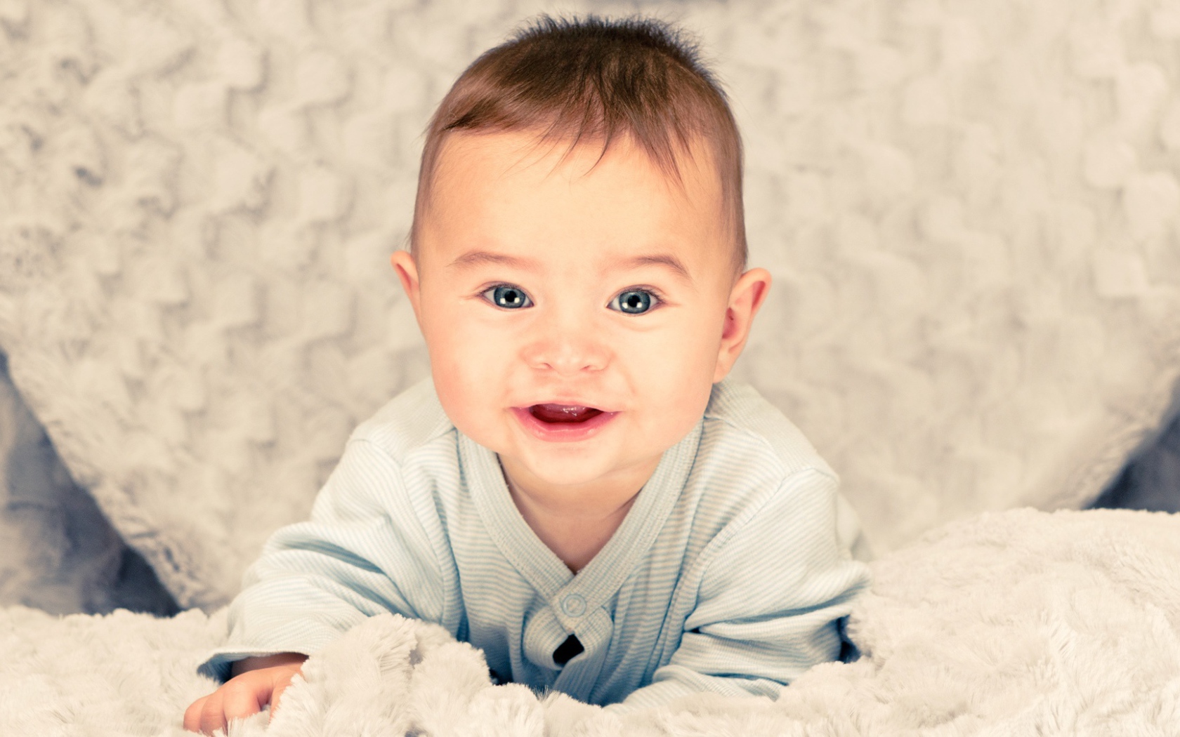 Очаровательный ребенок