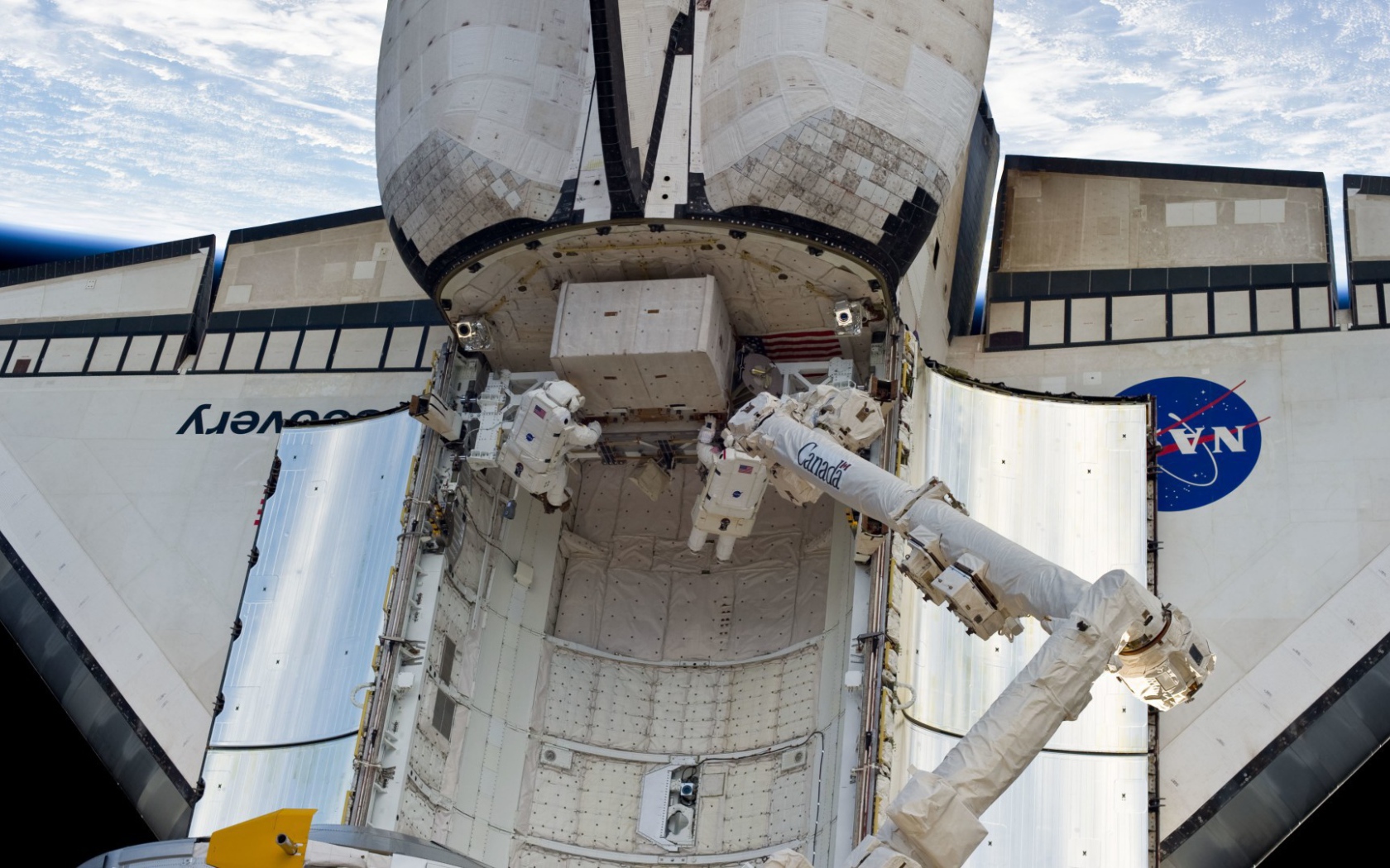 Астронавты в открытом космосе