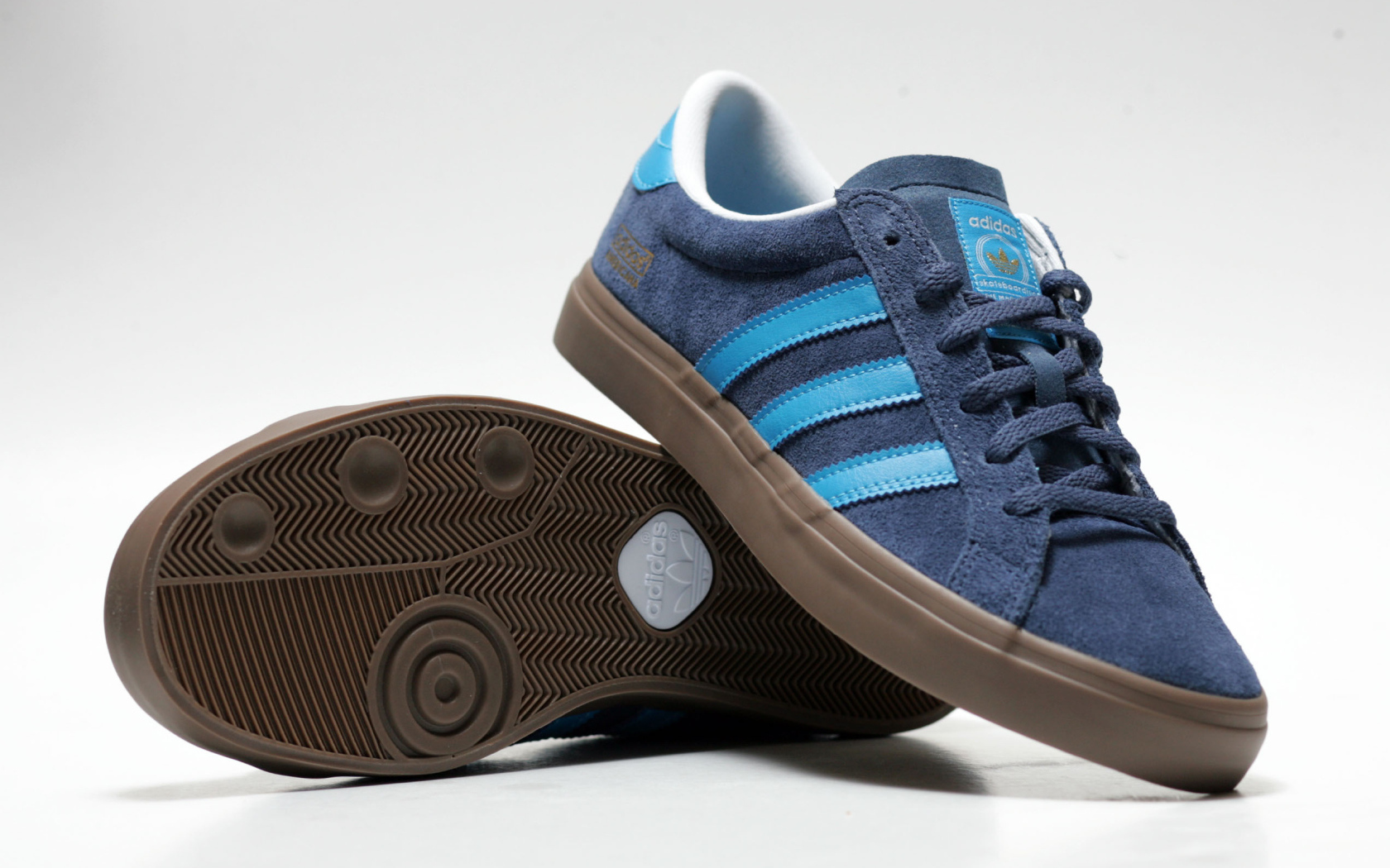 Кеды от фирмы Адидас