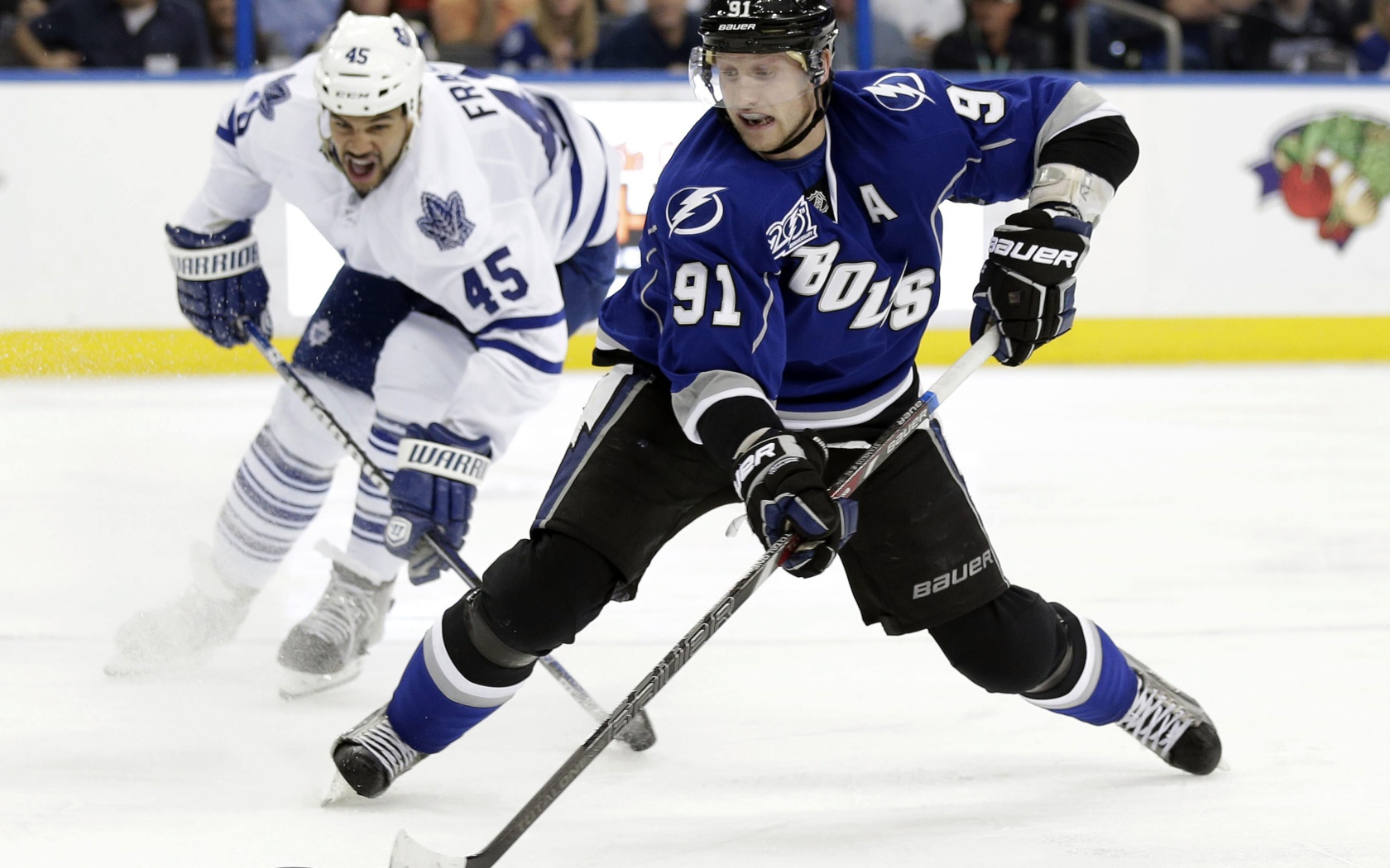 Хоккеист Стивен Стэмкос