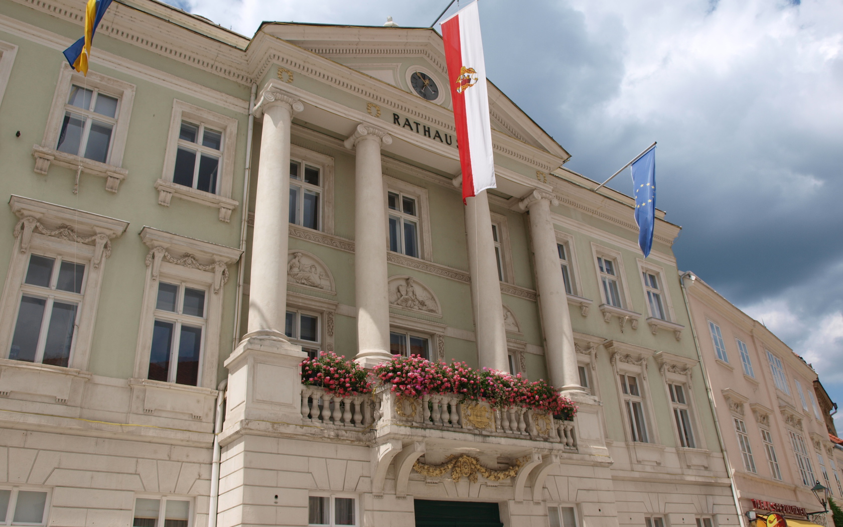 Административное здание на курорте Баден, Австрия