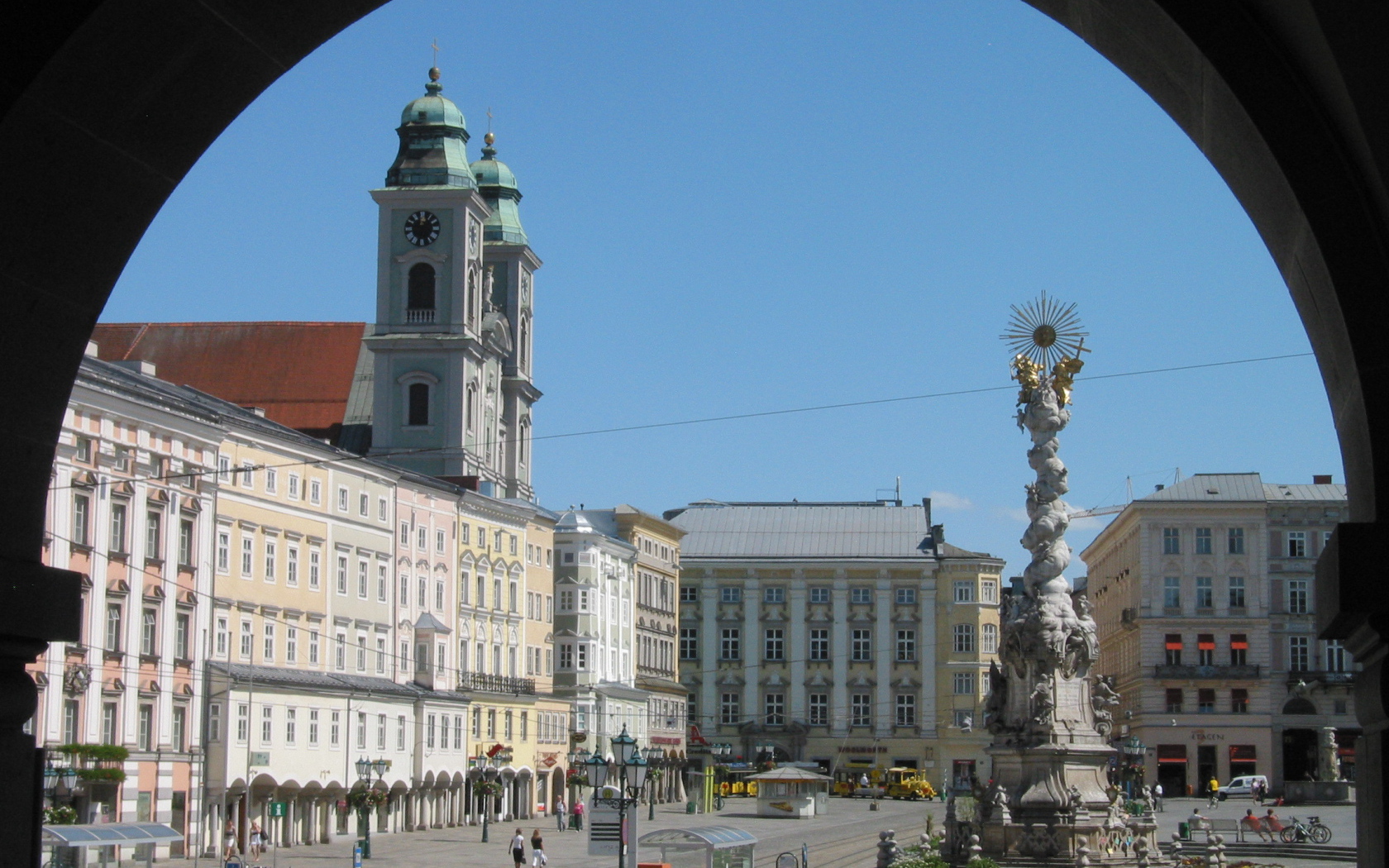 Арка в городе Линц, Австрия