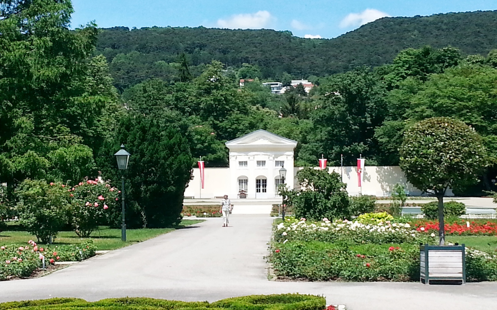 Здание в парке на курорте Баден, Австрия