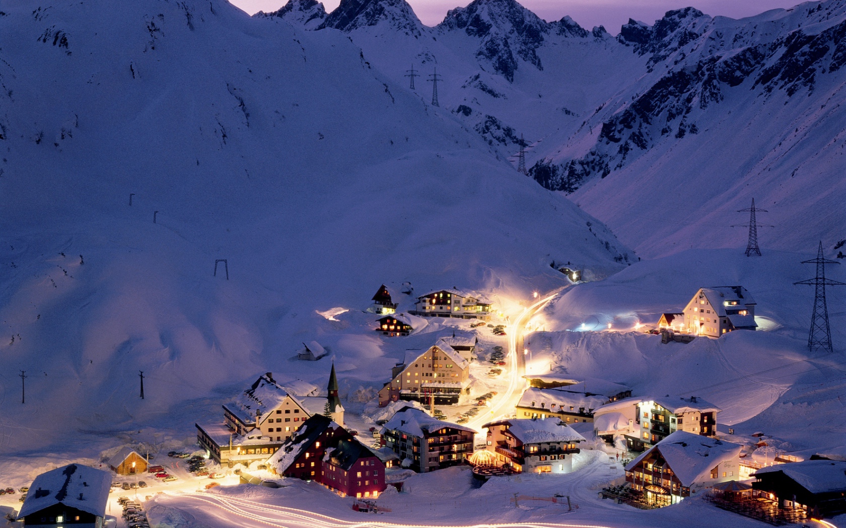 Вечернее сияние на горнолыжном курорте Сант Антон, Австрия