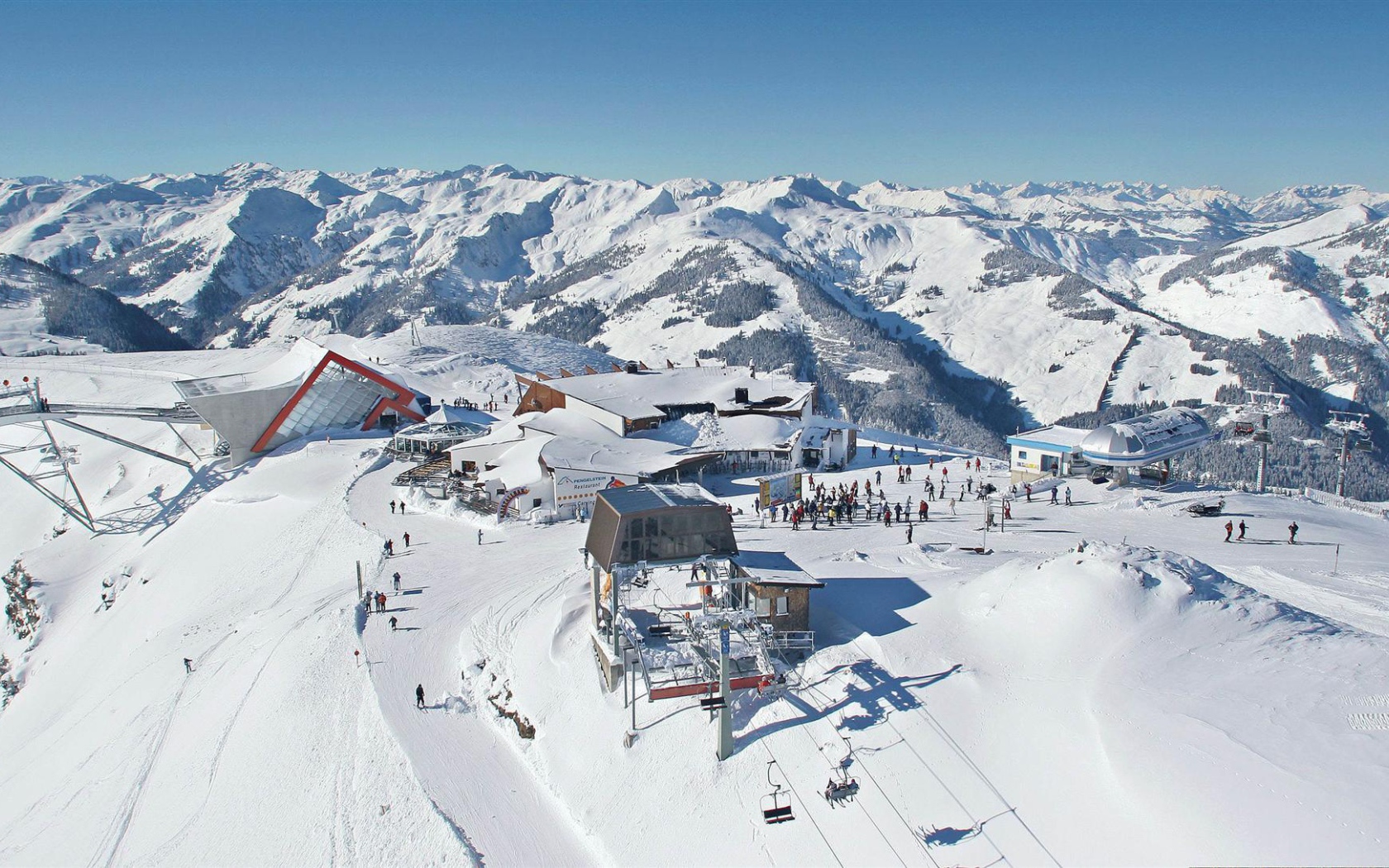 Горнолыжная база на курорте Китцбюэль, Австрия