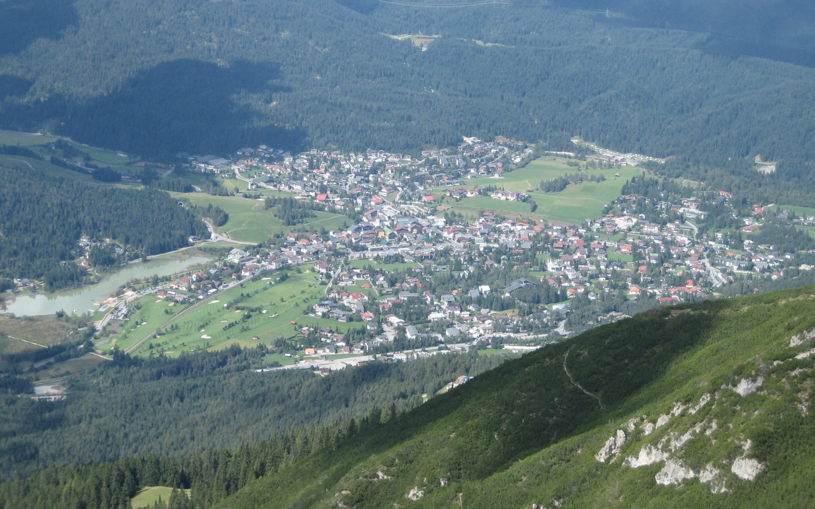 Летний пейзаж на курорте Зеефельд, Австрия