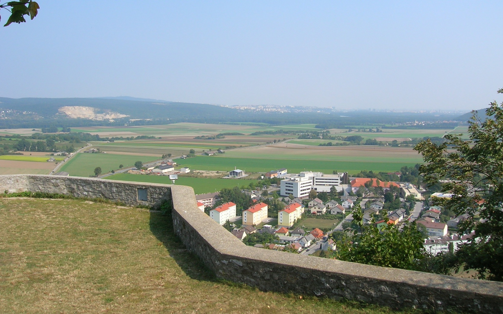 Панорама окрестностей в городе Гайнберг, Австрия