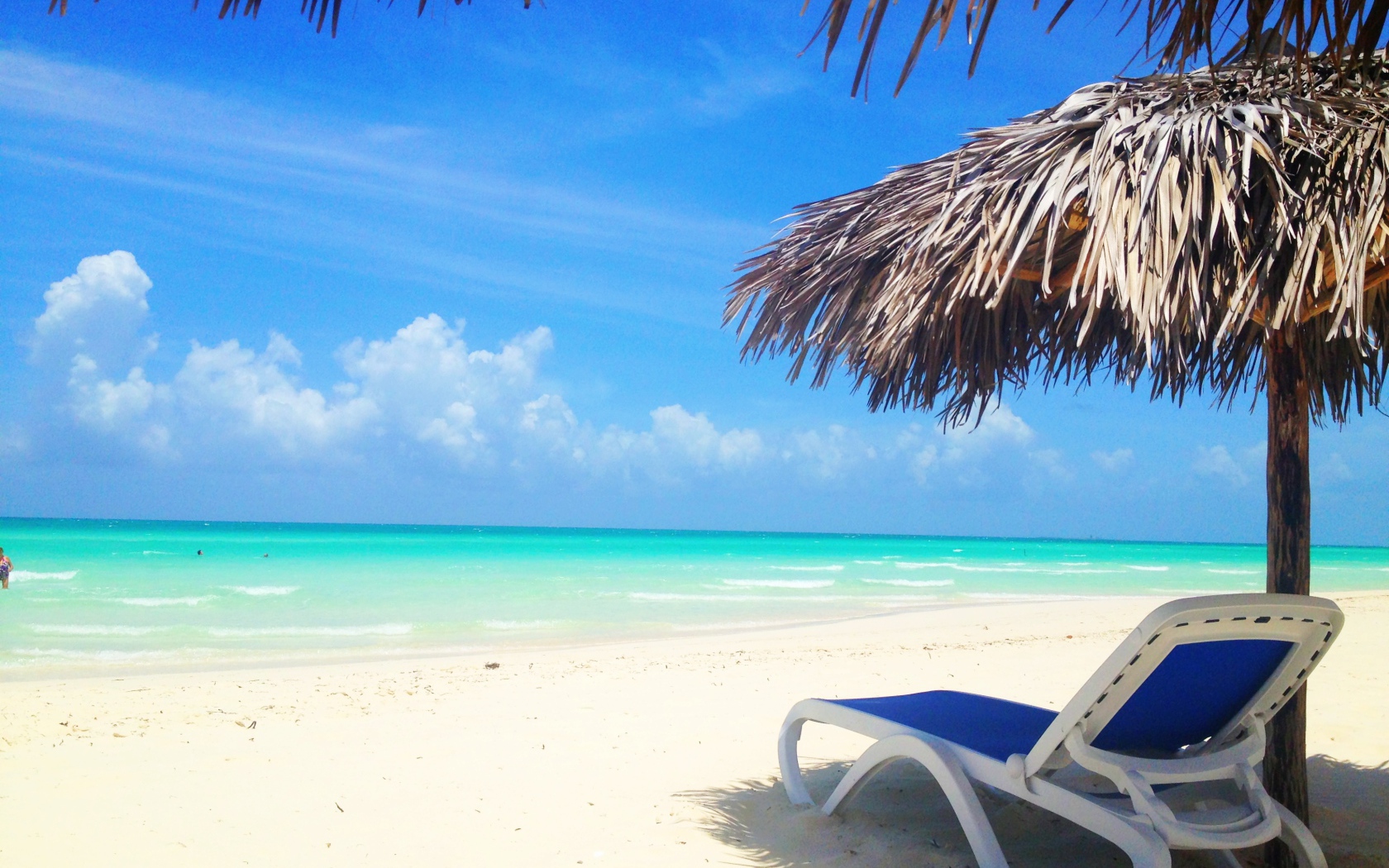 Пляжный зонтик на курорте Кайо Санта Мария, Куба