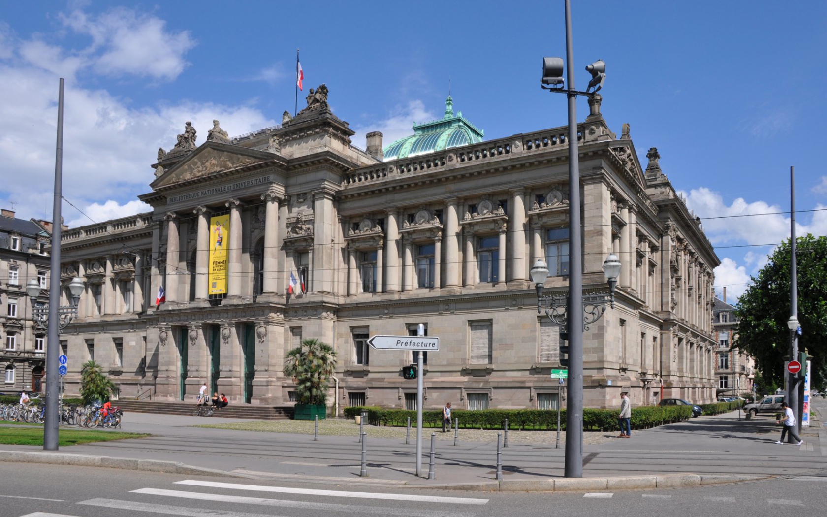 Библиотека в городе Страсбург, Франция