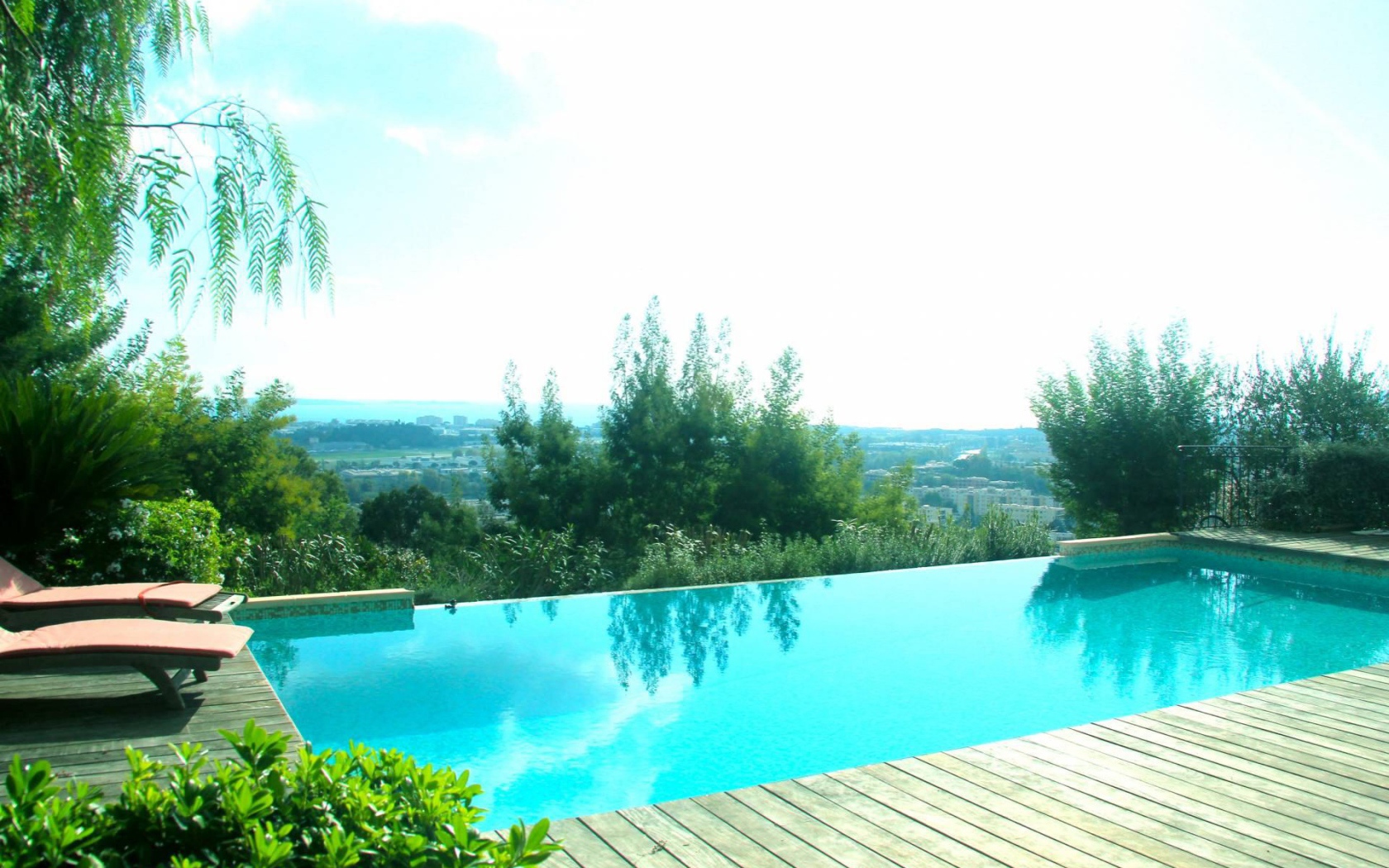 Бассейн на курорте Манделье ля Напуль, Франция