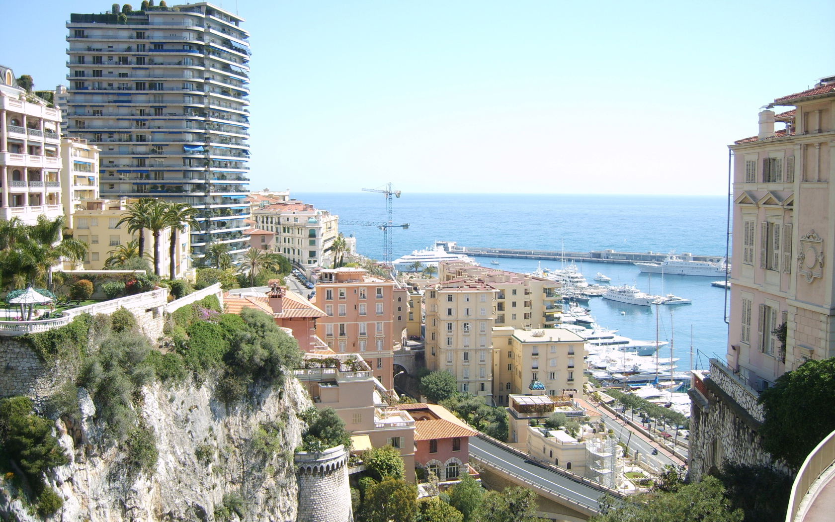 Скалы в Монте-Карло, Франция