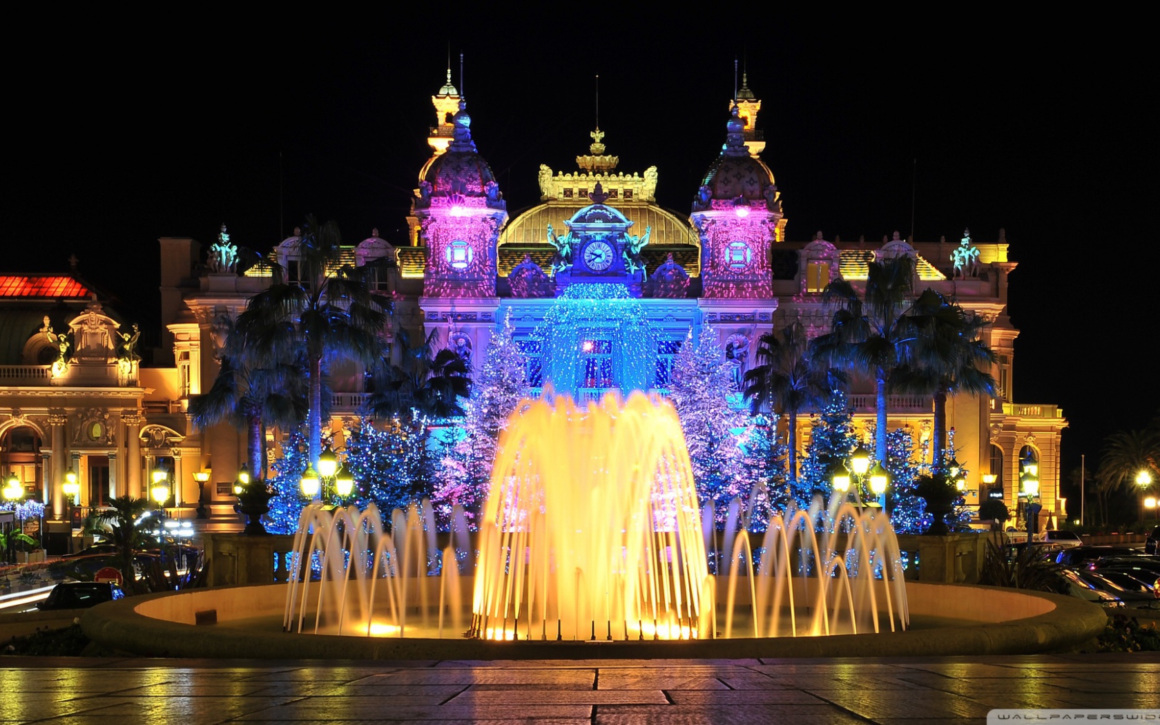 Сияющий фонтан в Монте-Карло, Франция