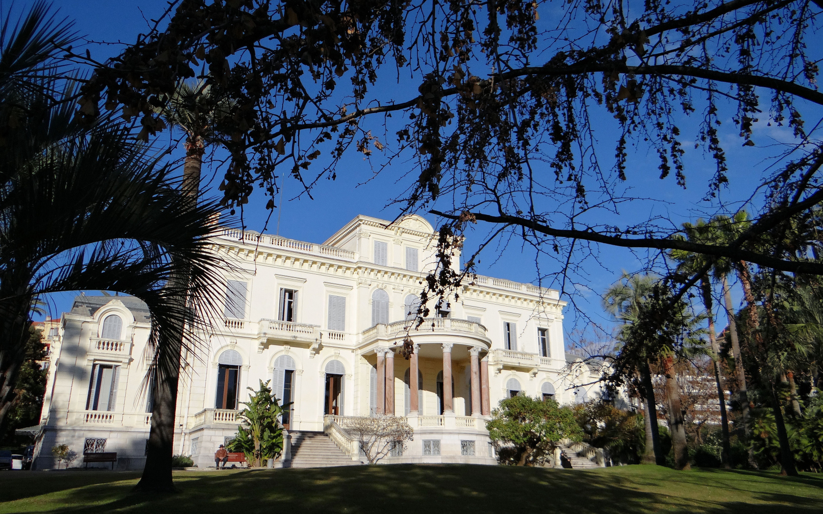 Вилла в Каннах, Франция