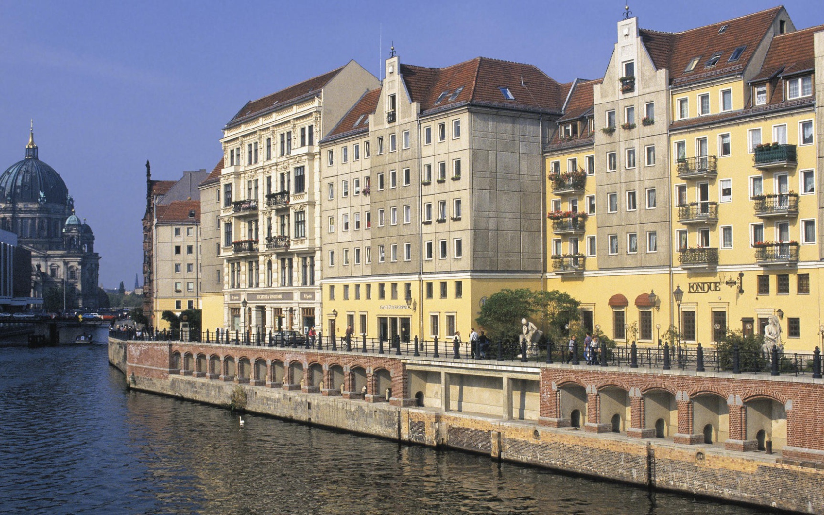 Набережная в Берлине