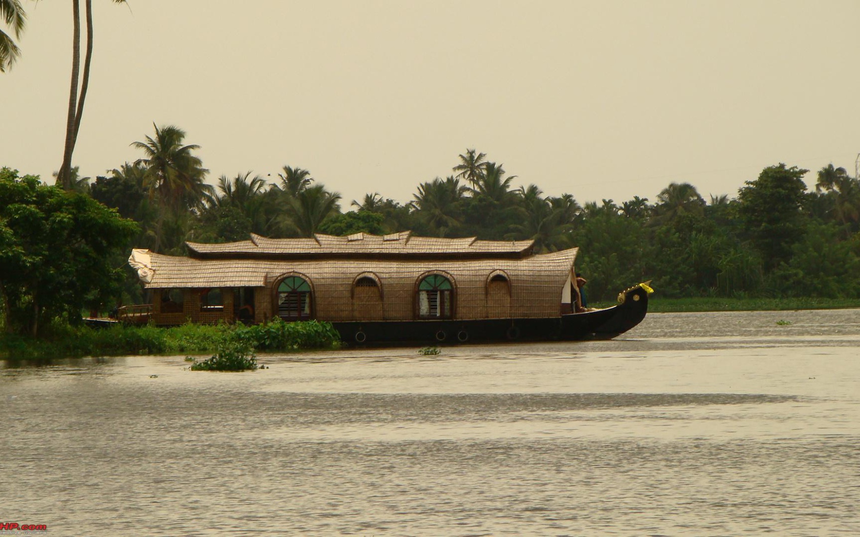 Красивый корабль в Алапуже