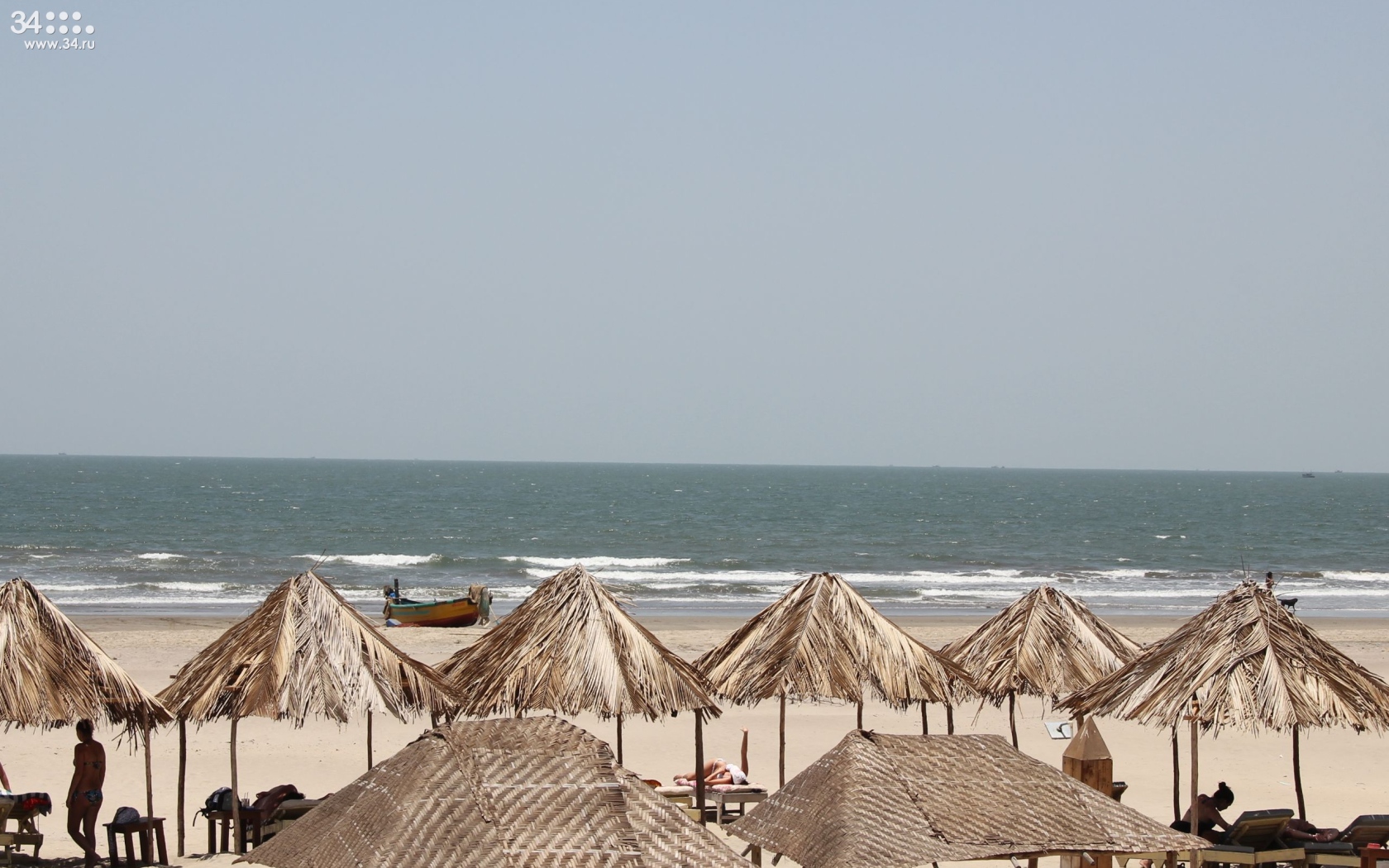 Отдых на пляже в Ашвеме