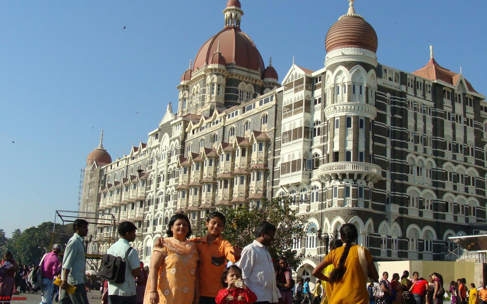 Уличная суета в Мумбае