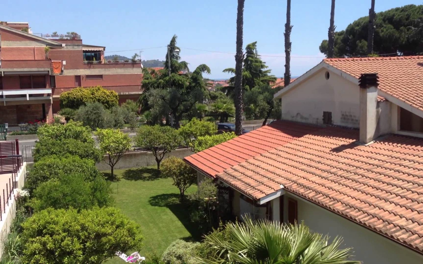 Гостиница у побережья на курорте Диано Марино, Италия