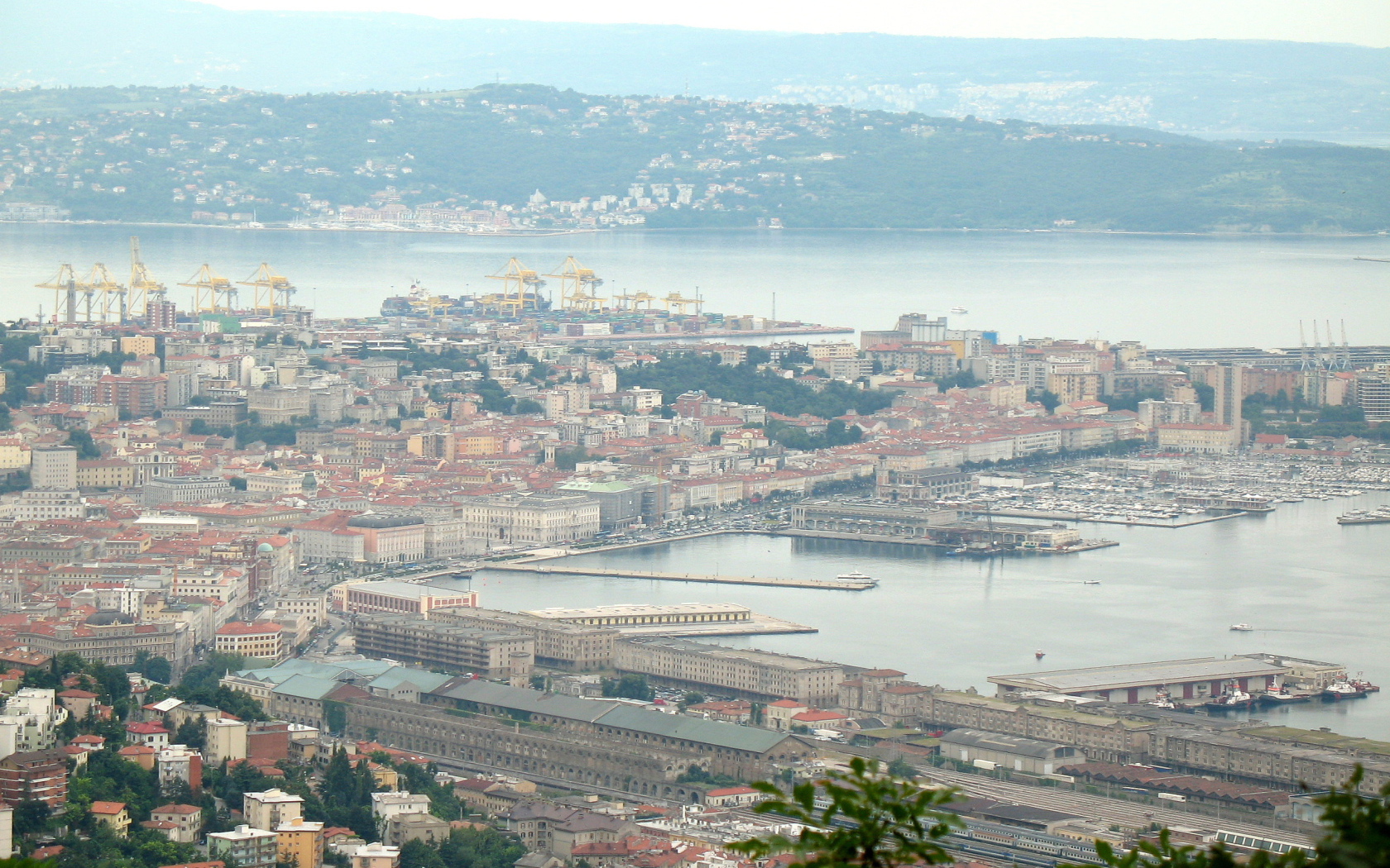 Город на курорте в Триесте, Италия