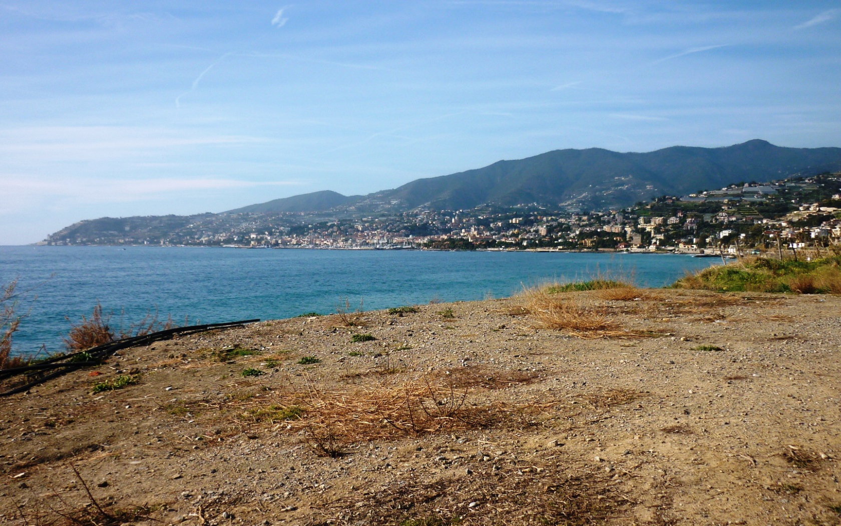 Морское побережье в Сан Ремо, Италия