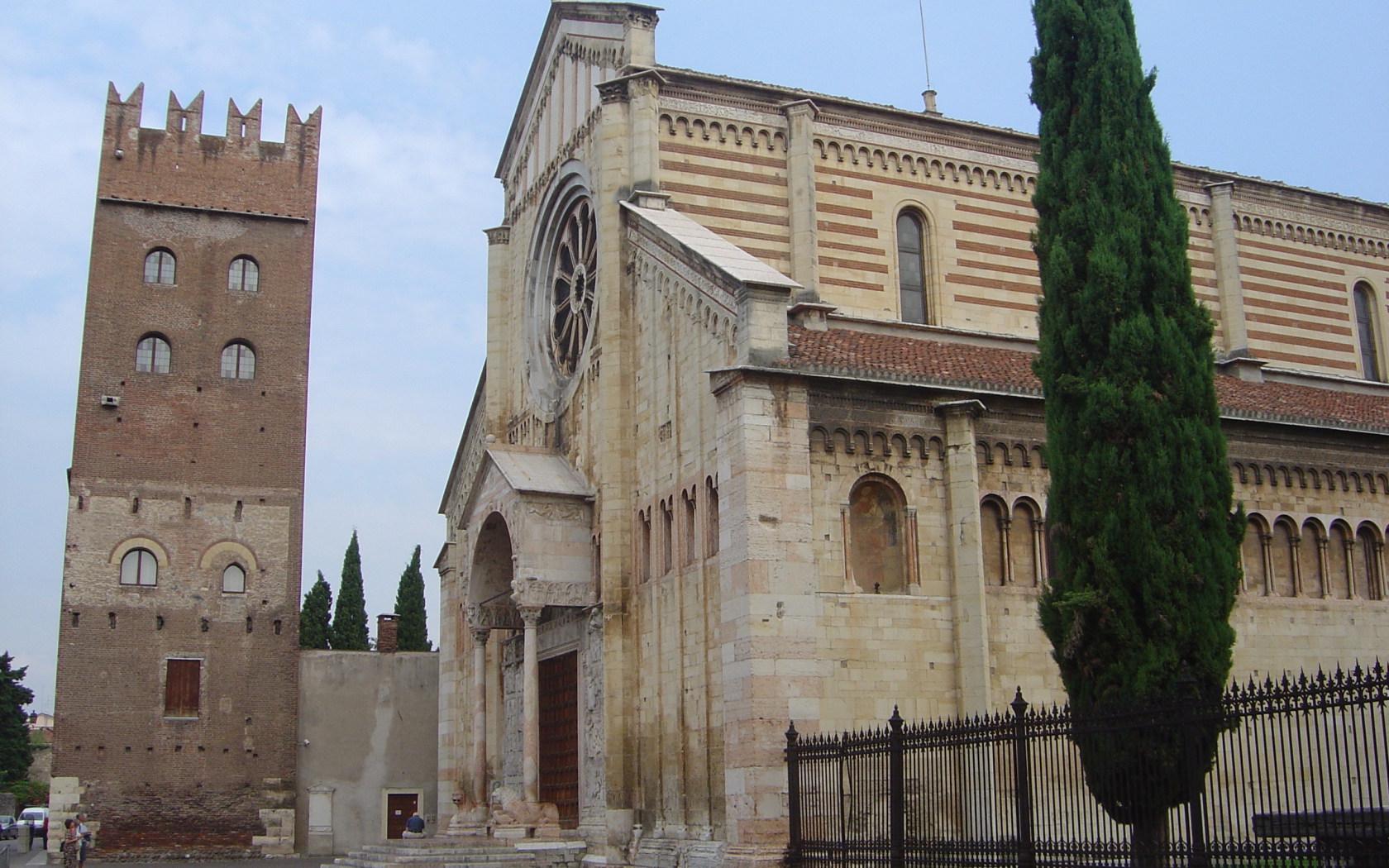 Старинный собор в Вероне, Италия