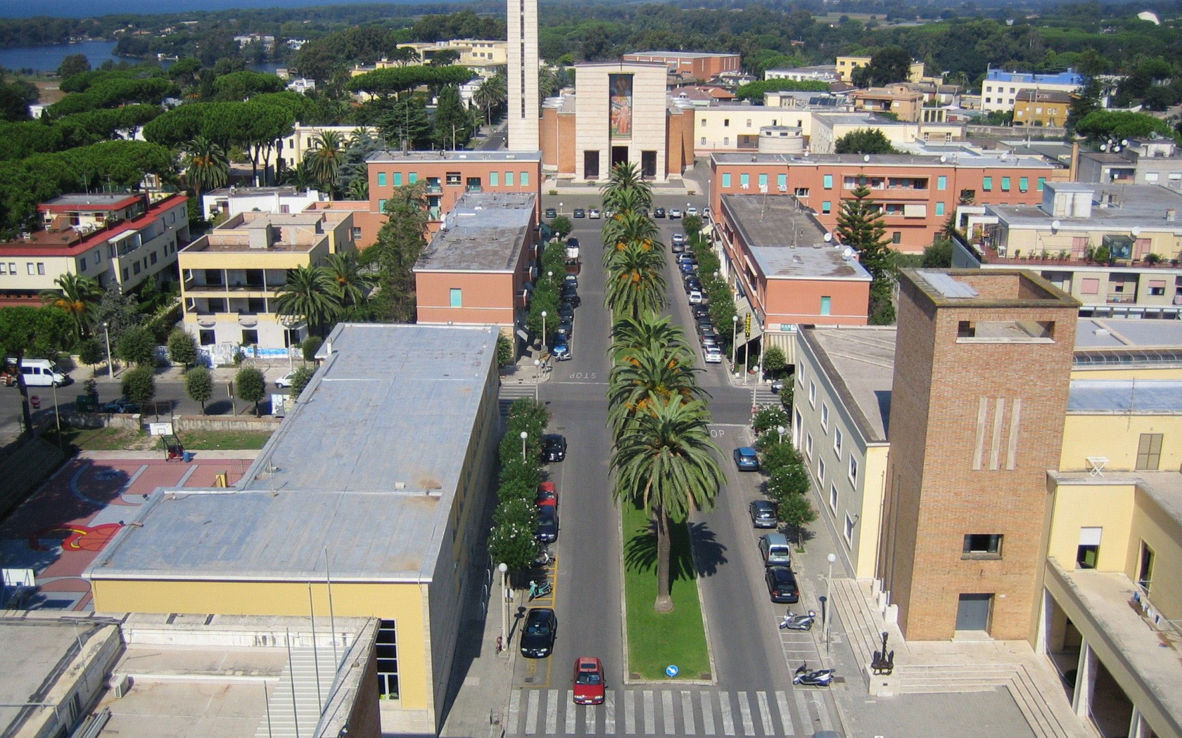 Панорама города на курорте Сабаудия, Италия