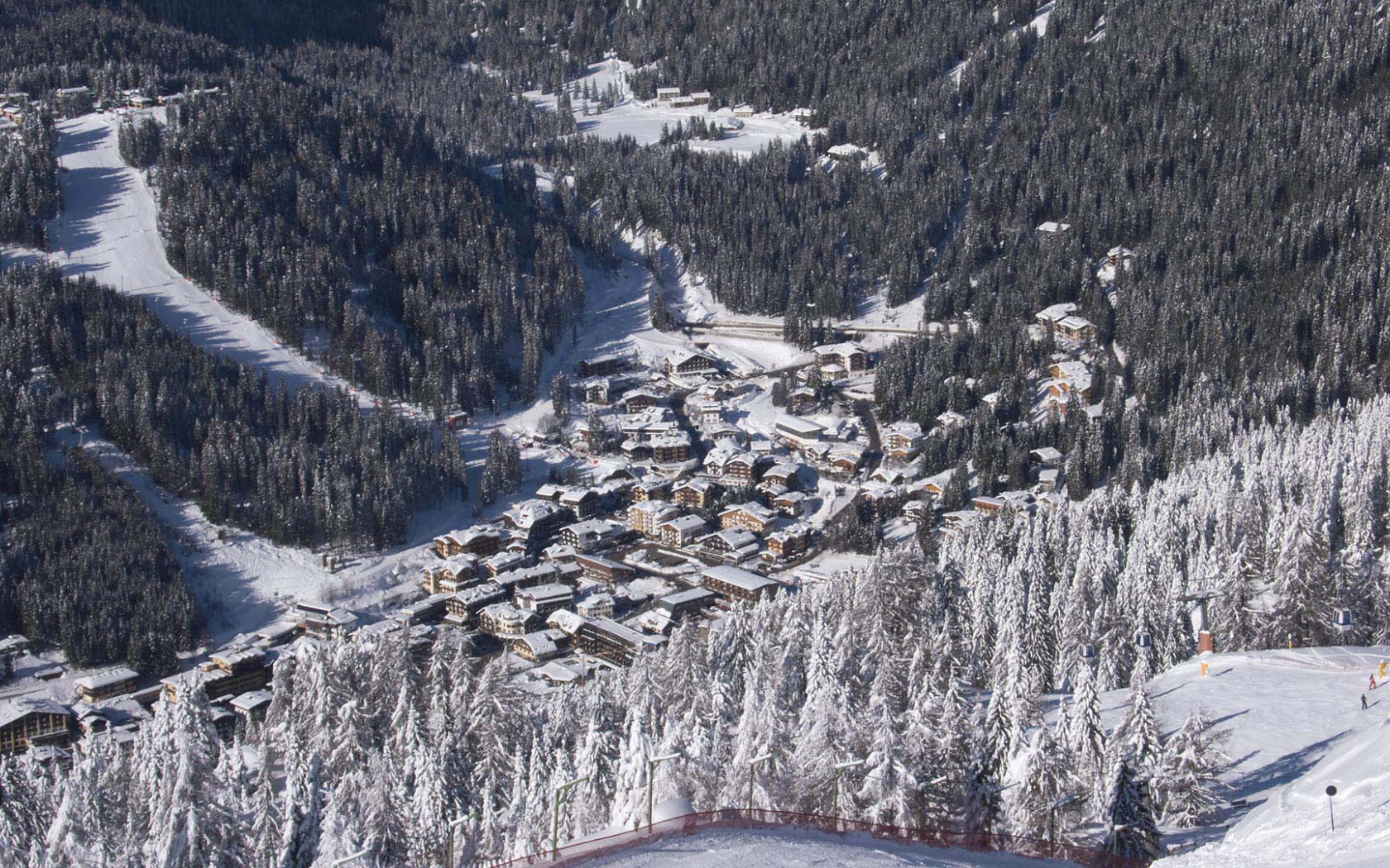 Горнолыжный курорт Мадонна ди Кампильо, Италия